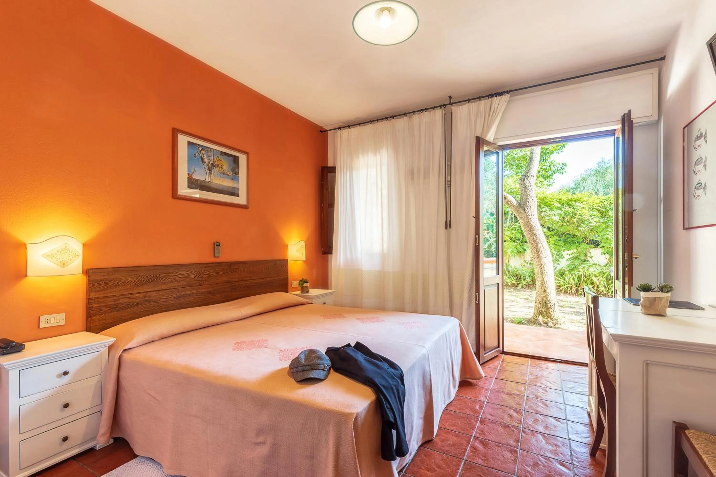 Balcony/Terrace, Bed in Hotel Santa Maria