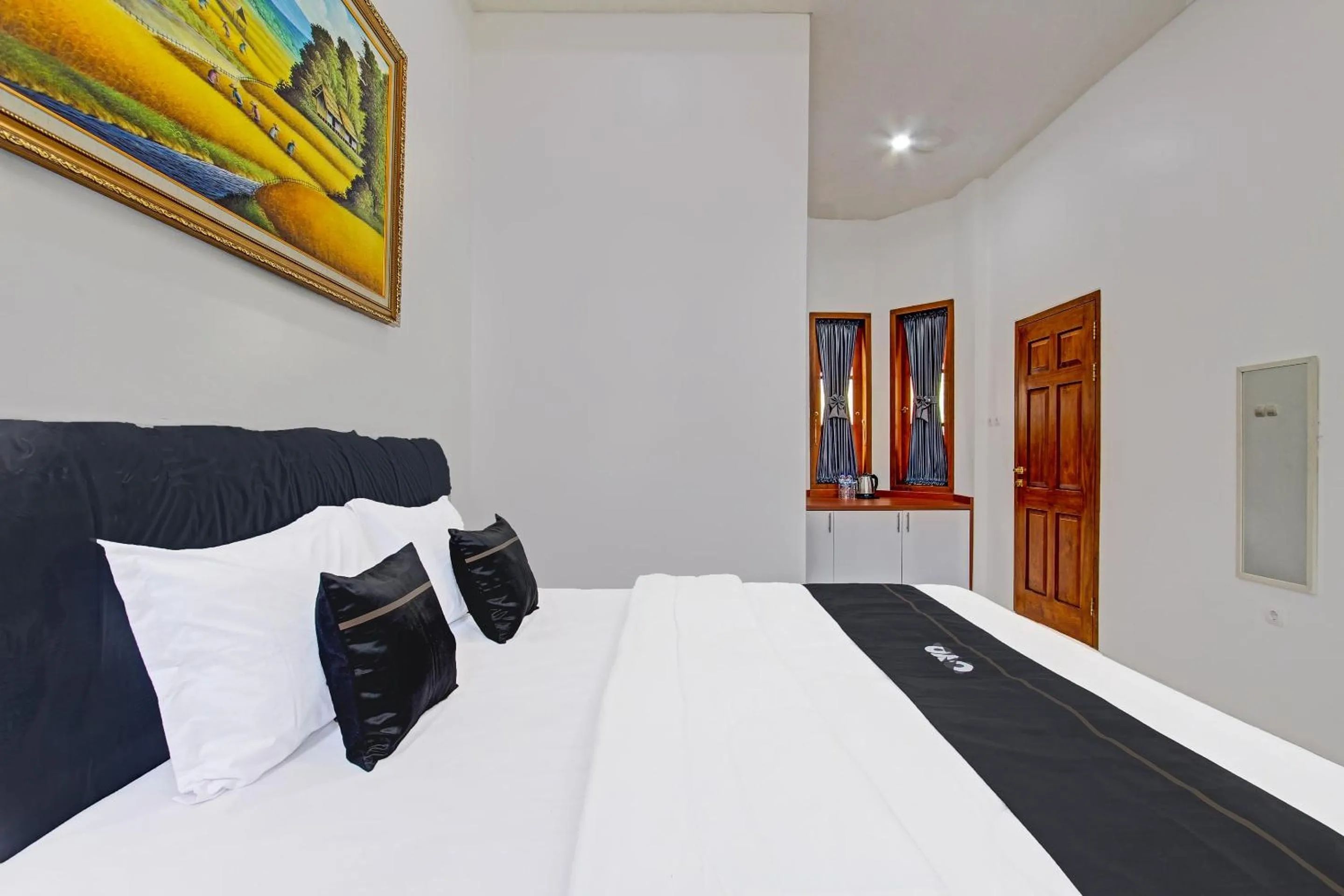 Bedroom, Bed in Collection O 91629 Ndalem Abhirama