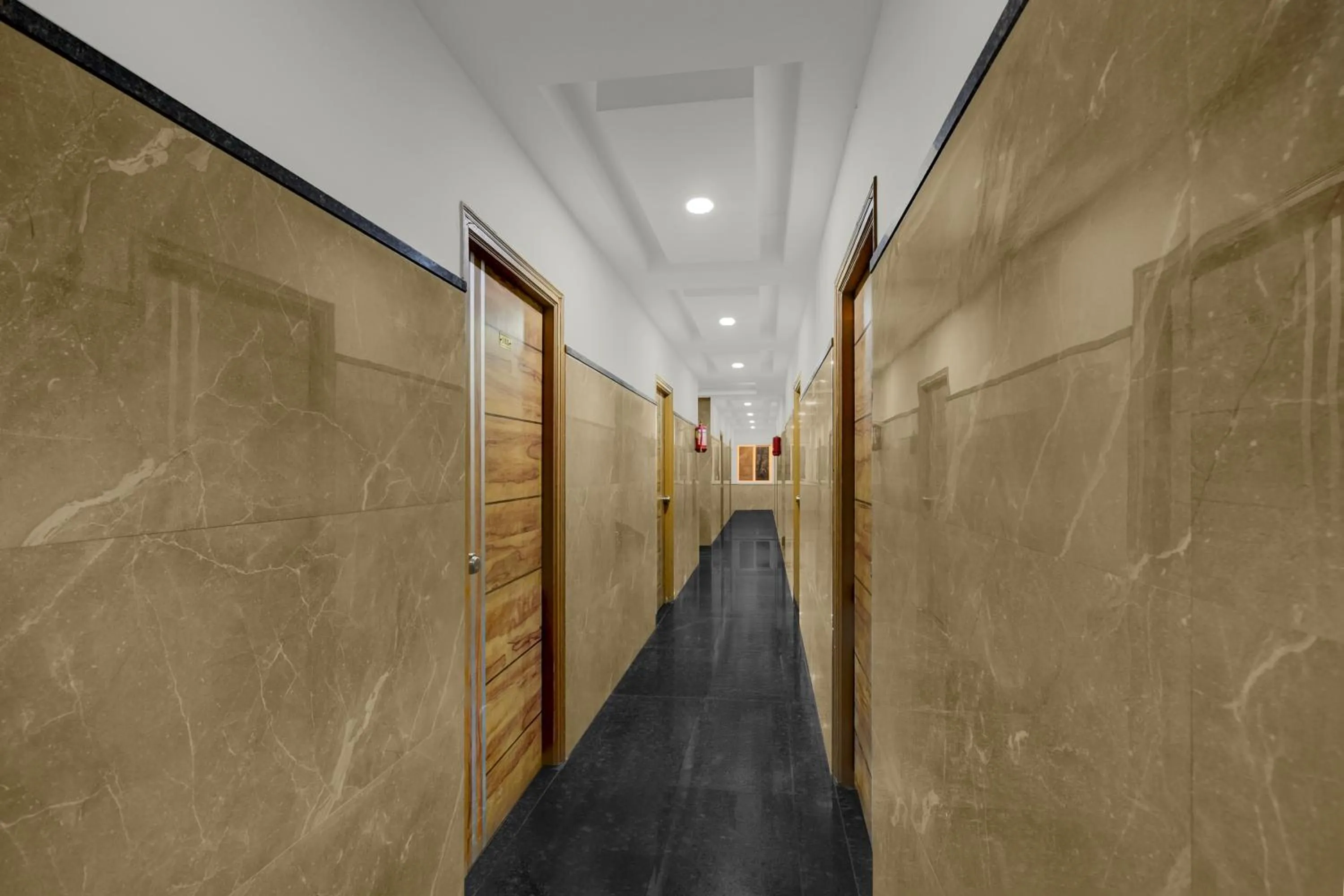 Lobby or reception in Super Townhouse Financial District Gachibowli Formerly Srinika Inn