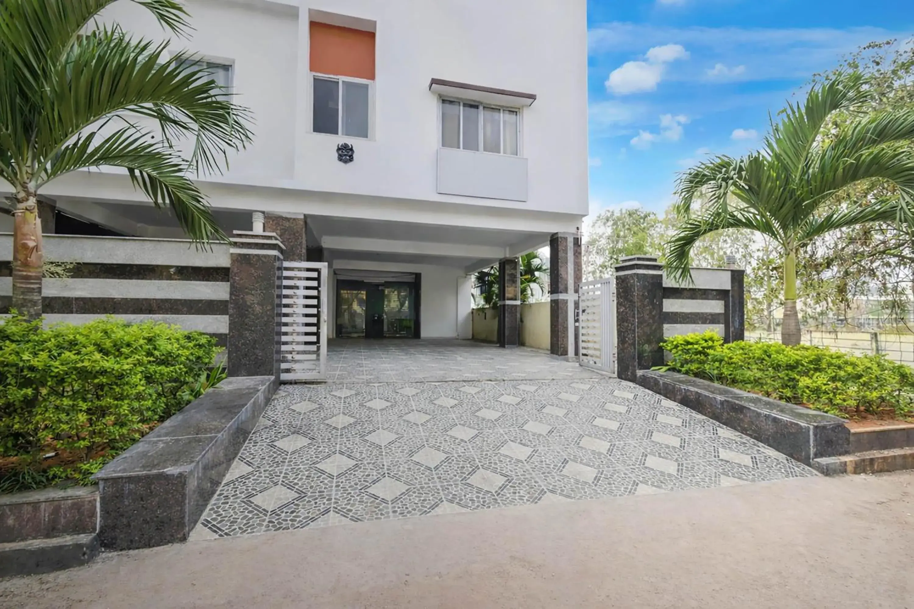 Facade/entrance in Super Townhouse Financial District Gachibowli Formerly Srinika Inn Facade/entrance in Super Townhouse Financial District Gachibowli Formerly Srinika Inn