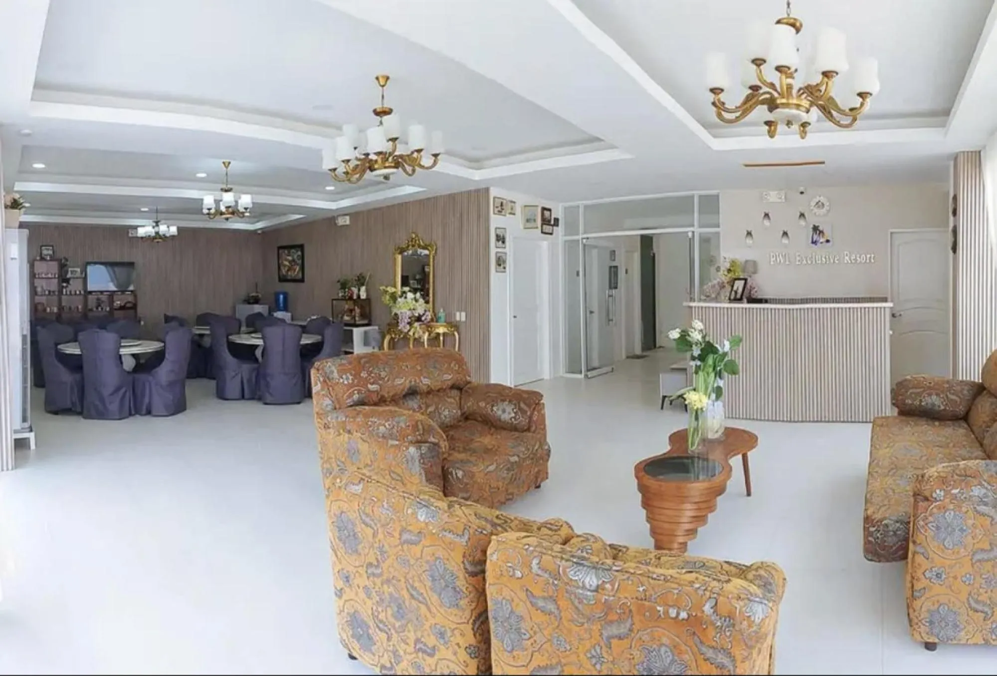 Lobby or reception in RedDoorz at PWL Exclusive Resort Cebu