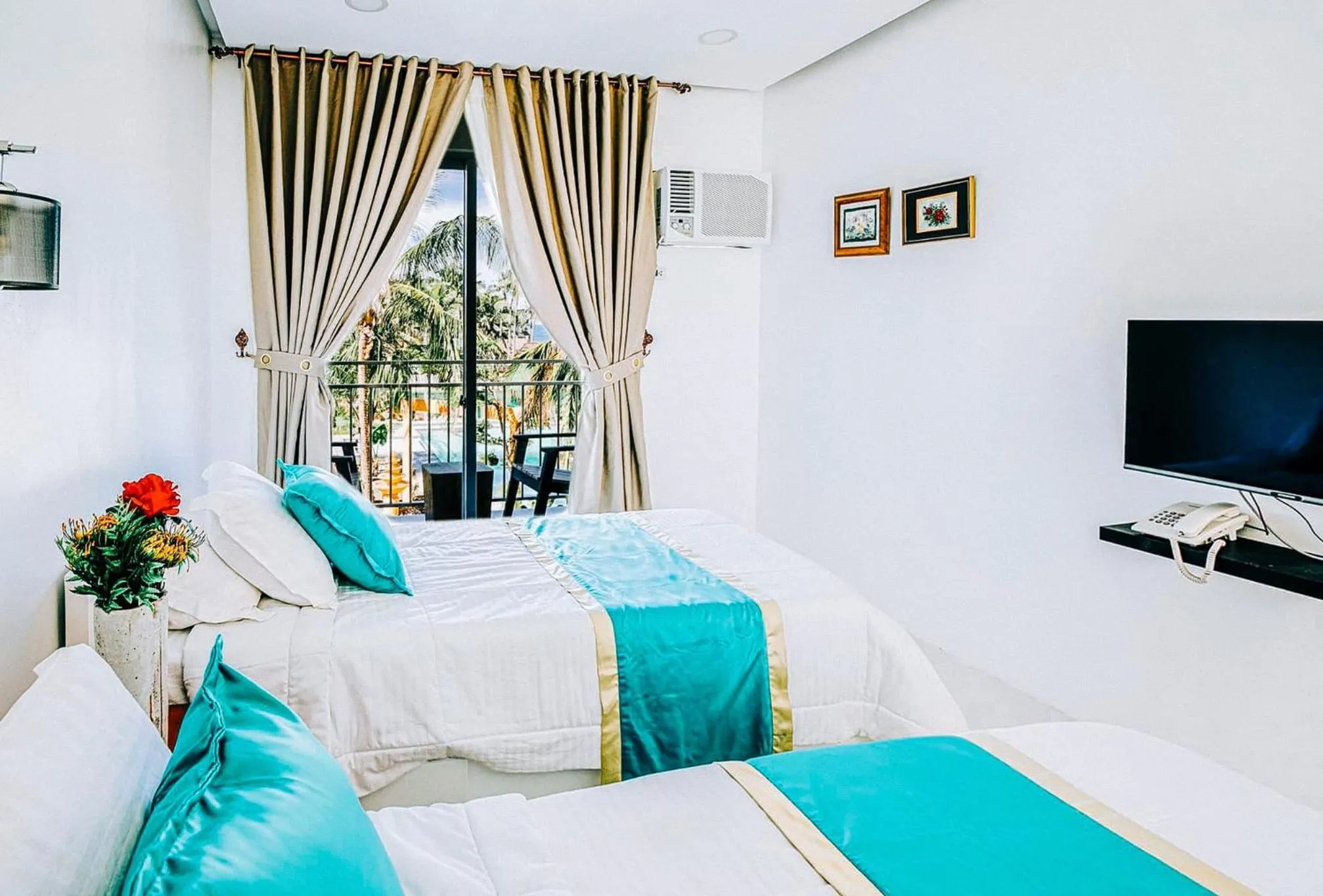 TV and multimedia, Bed in RedDoorz at PWL Exclusive Resort Cebu