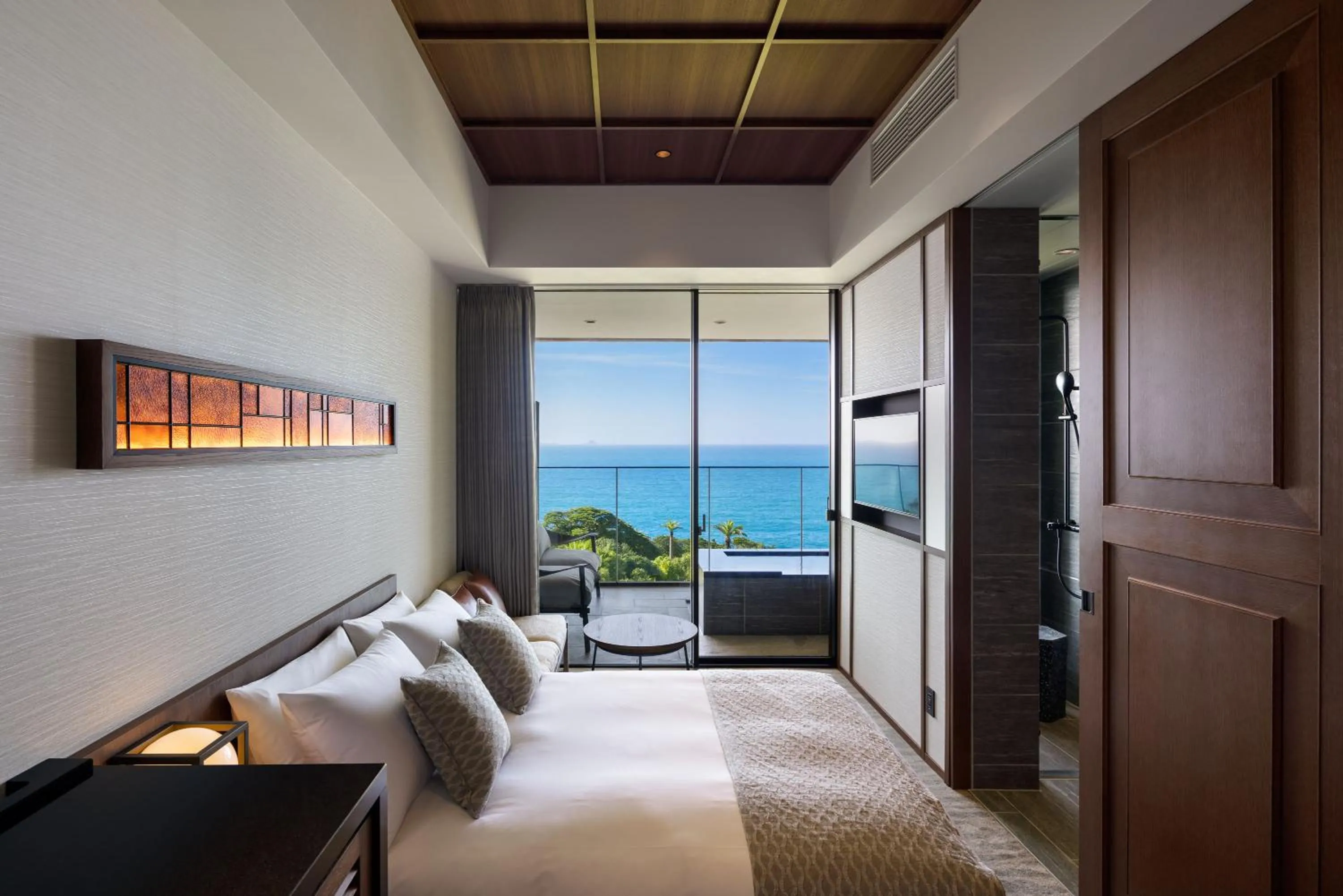 Photo of the whole room, Bed in GOTO RETREAT by Onko Chishin