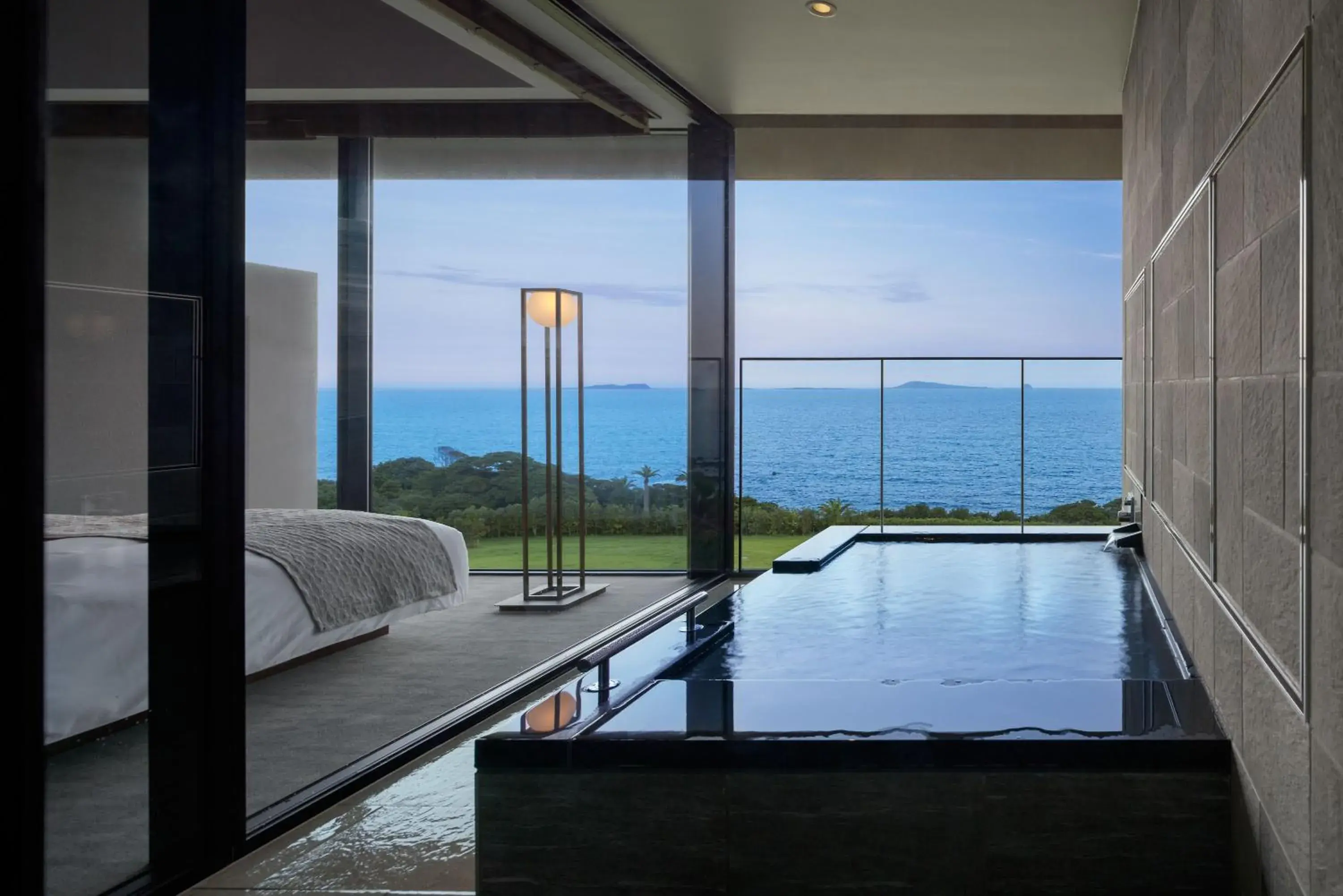 Deluxe Twin Room with Sea View in GOTO RETREAT by Onko Chishin Deluxe Twin Room with Sea View in GOTO RETREAT by Onko Chishin