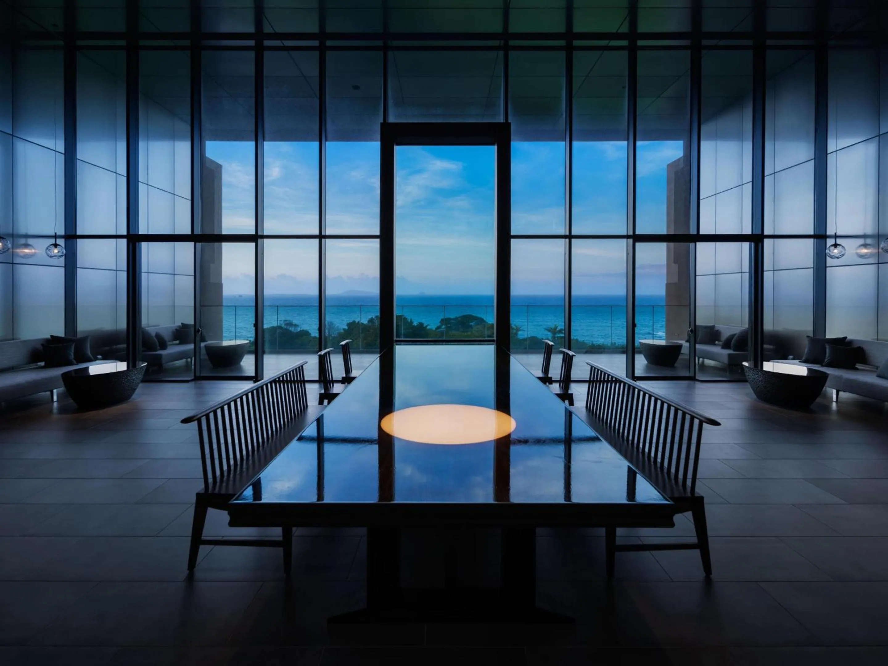 Lobby or reception in GOTO RETREAT by Onko Chishin