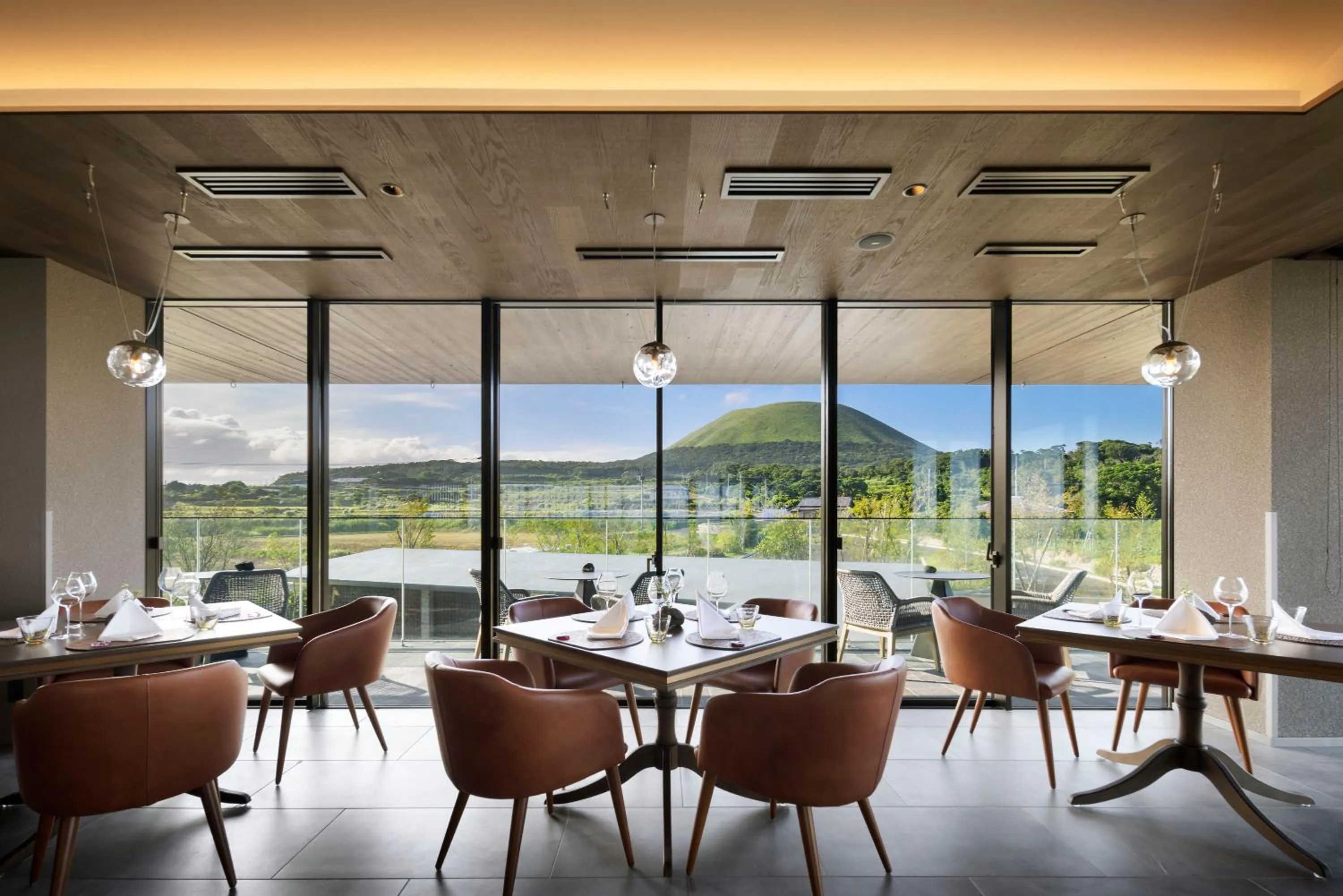 Restaurant/places to eat in GOTO RETREAT by Onko Chishin