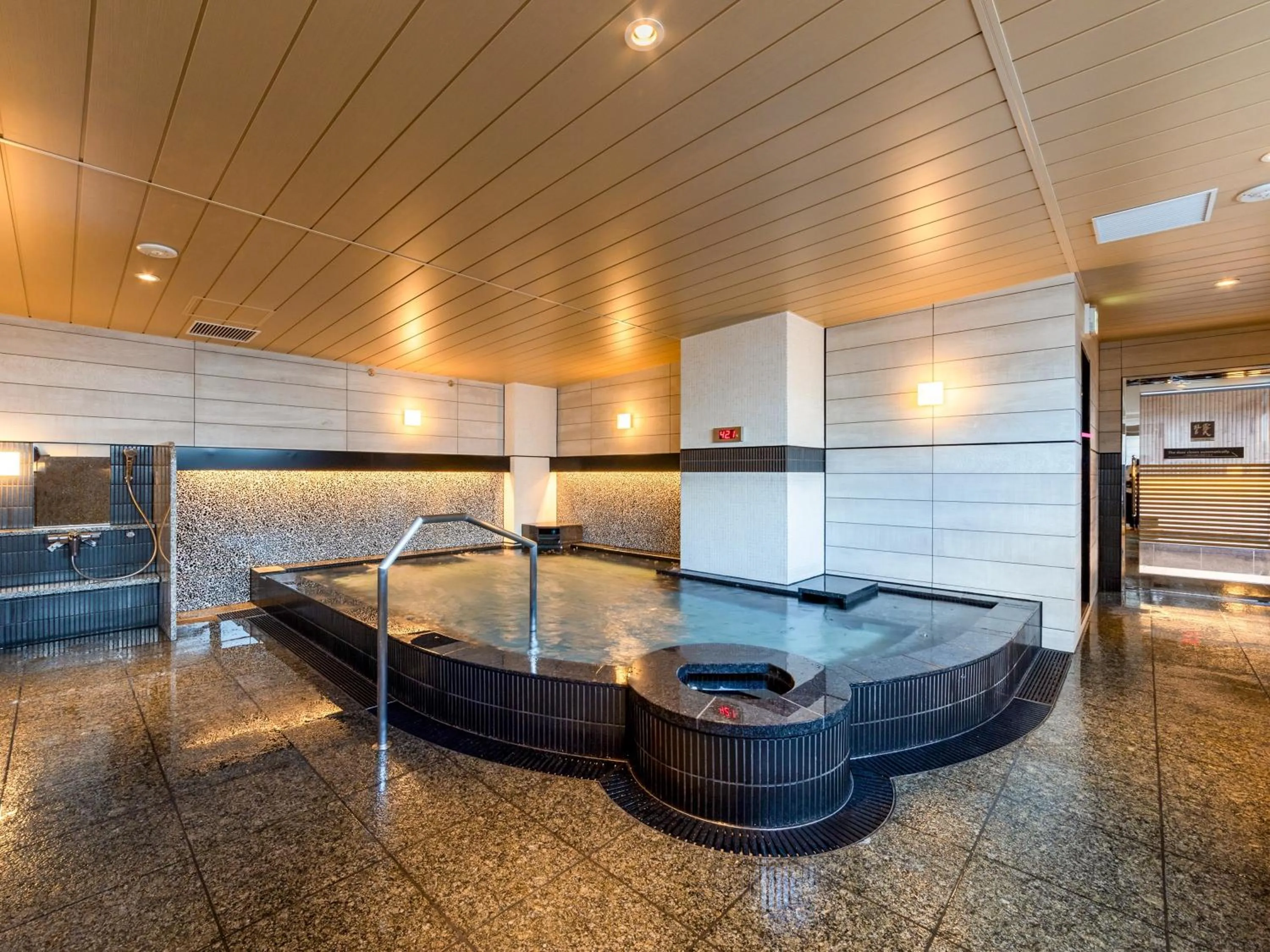 Public Bath in APA Hotel & Resort Roppongi Ekihigashi