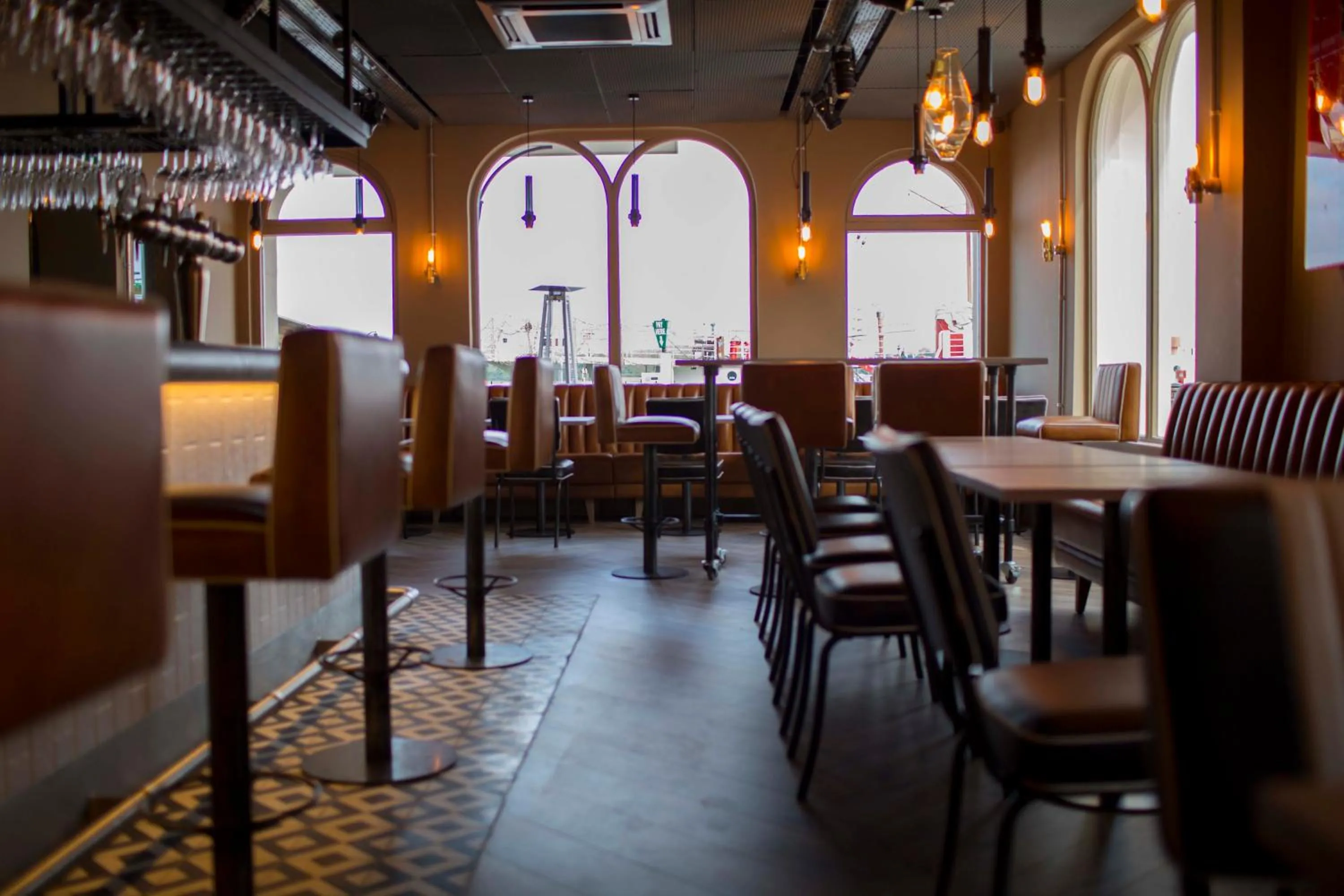 Restaurant/places to eat in The Pier Hotel