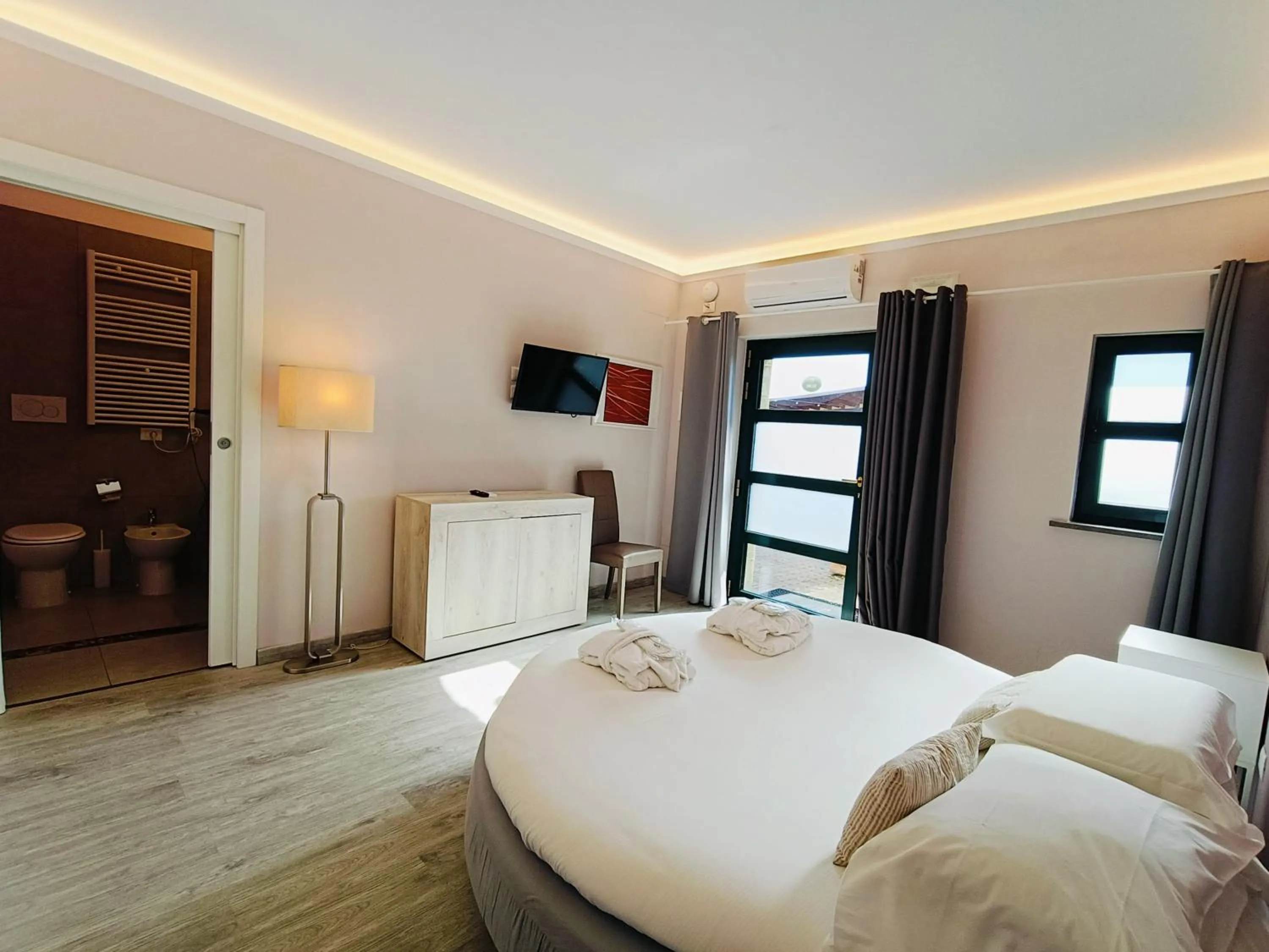 TV and multimedia, Bed in Domus Volumnia Country House