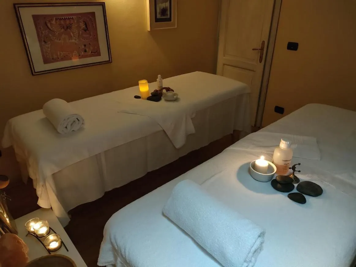Massage, Bed in Domus Volumnia Country House