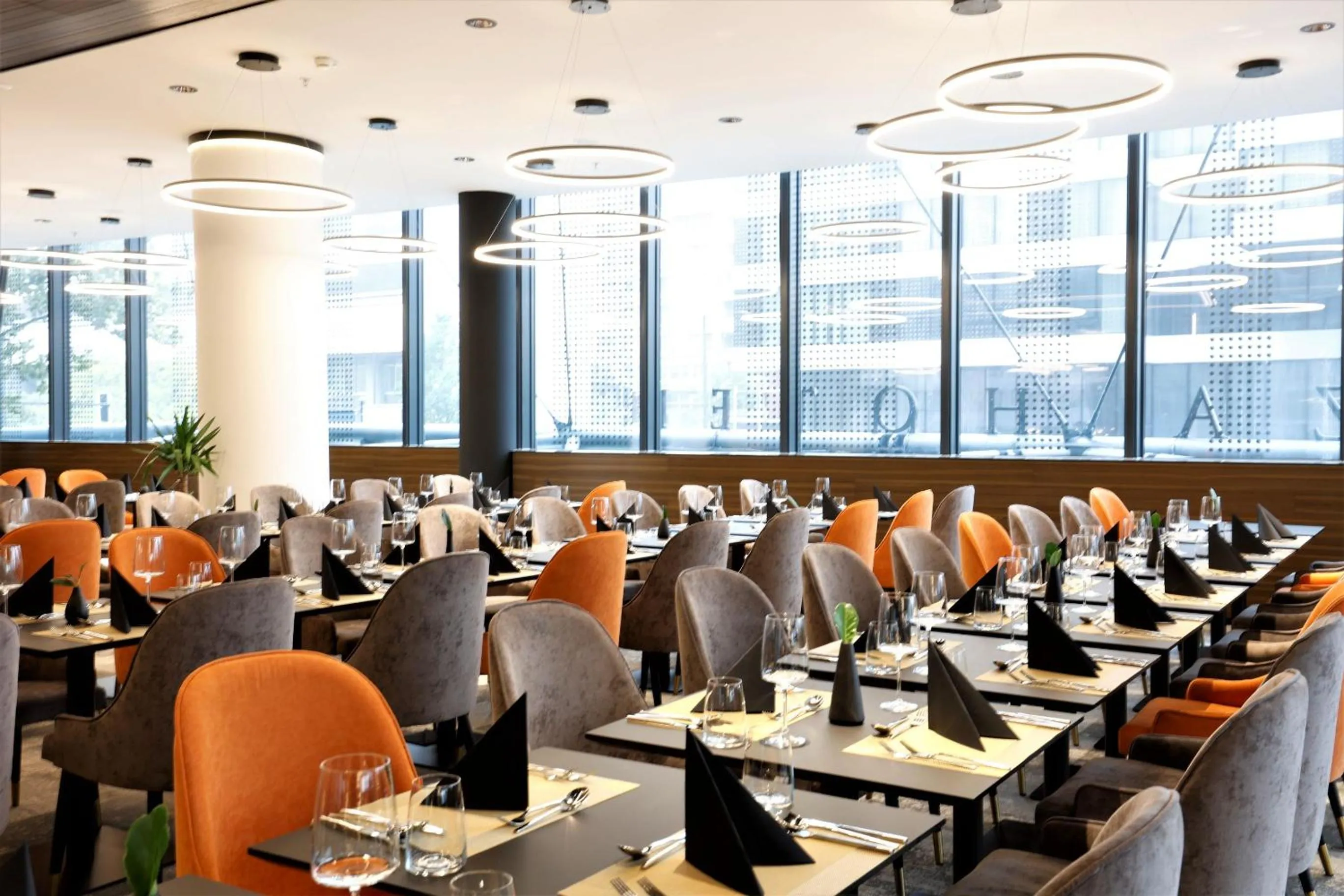 Grand Plaza Hotel & Congress Center