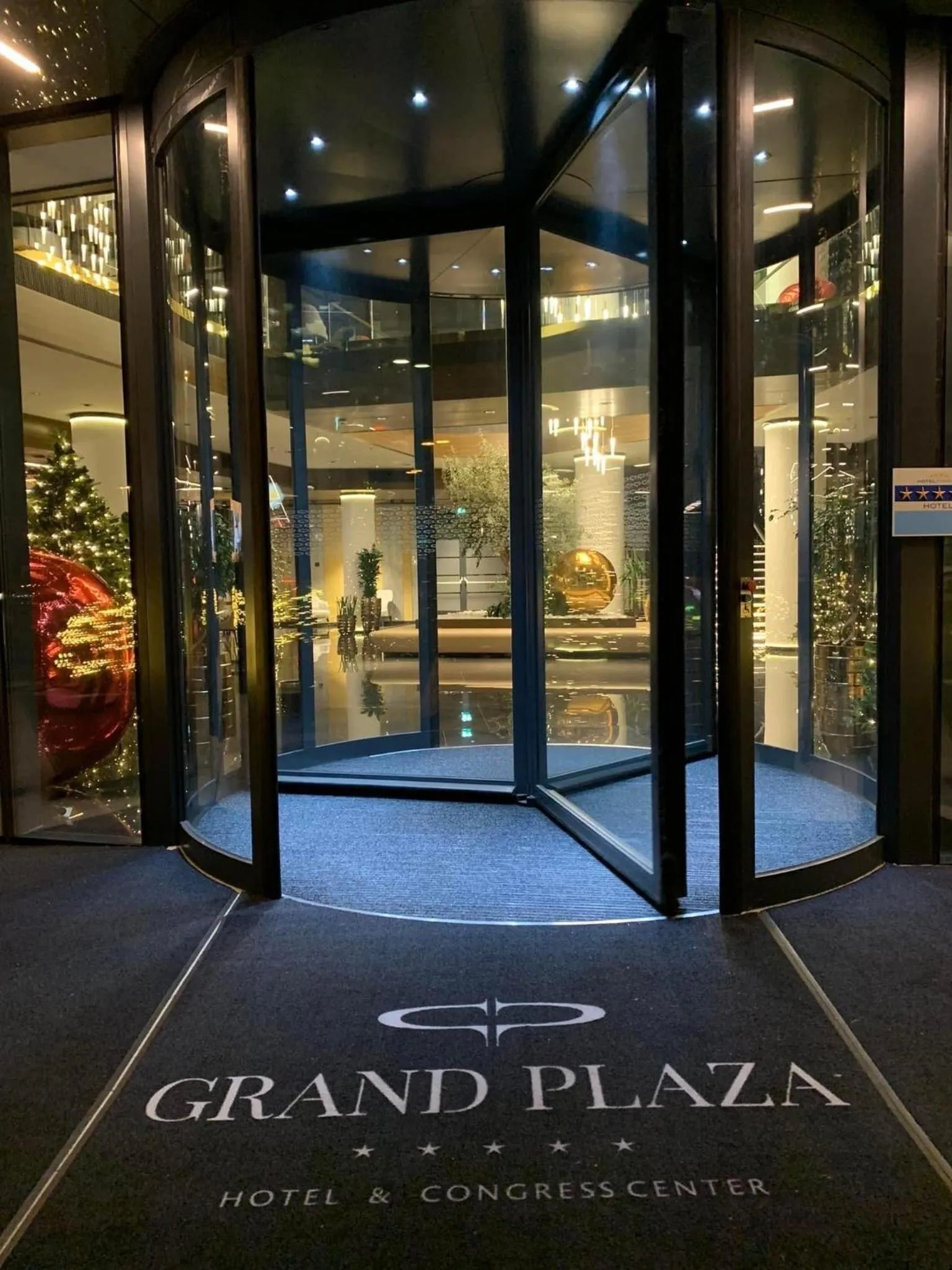 Grand Plaza Hotel & Congress Center