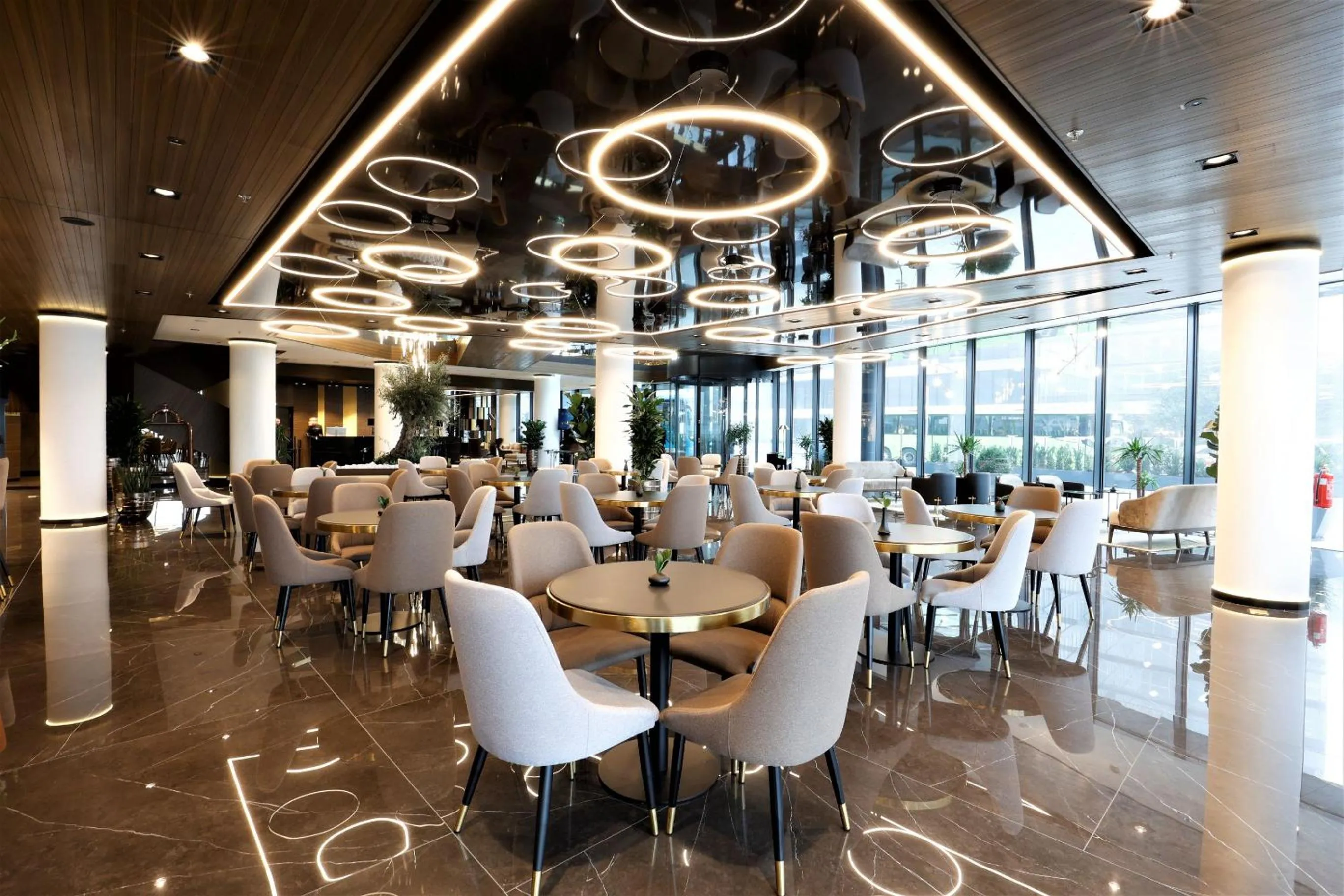 Grand Plaza Hotel & Congress Center