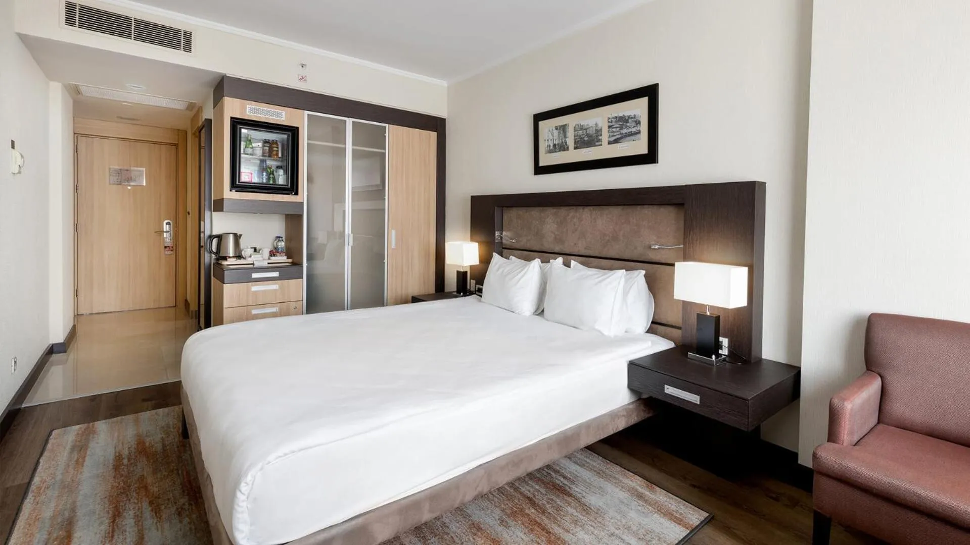 Photo of the whole room, Bed in Ramada Plaza By Wyndham Istanbul City Center