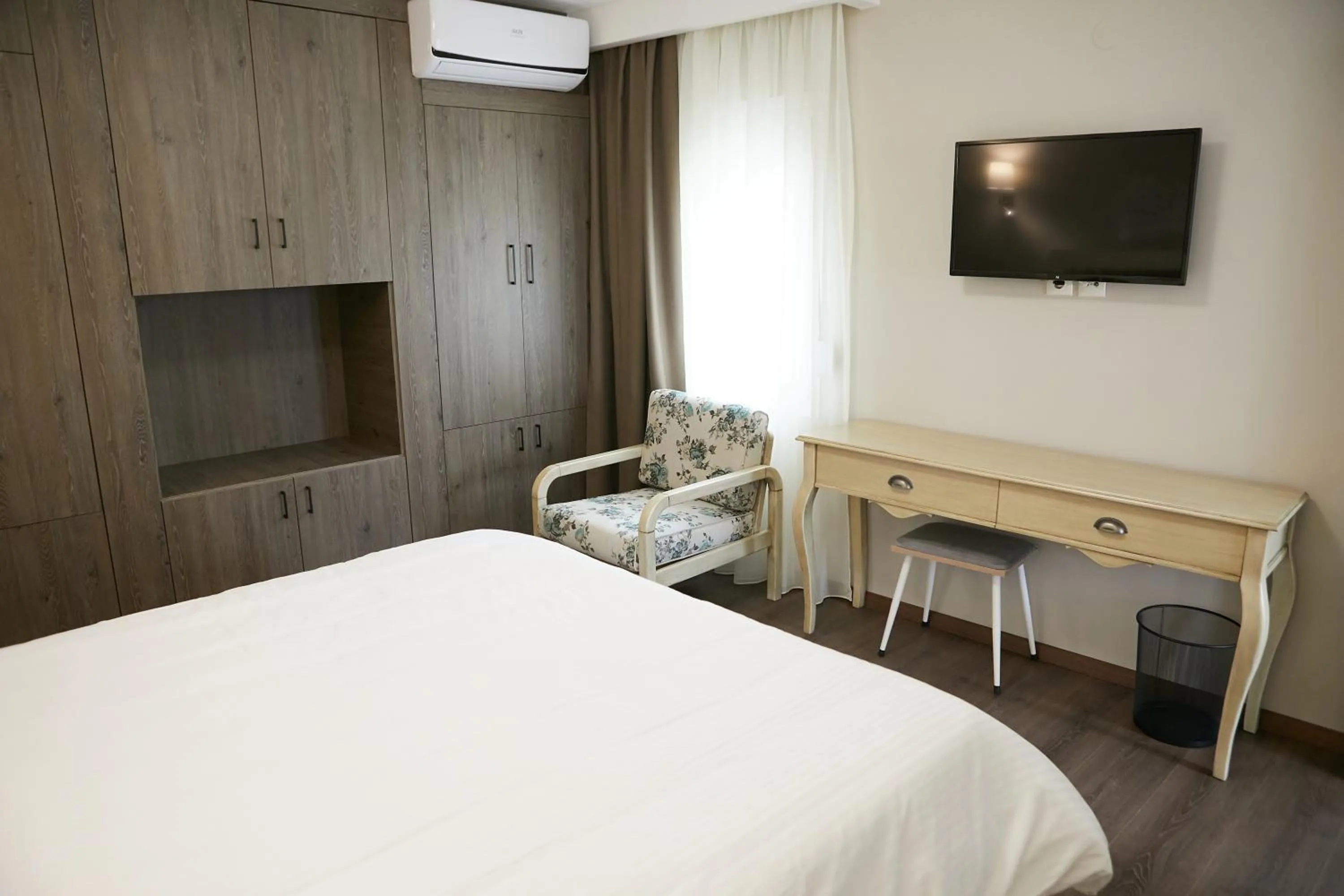 Photo of the whole room, Bed in Romilia Guesthouse