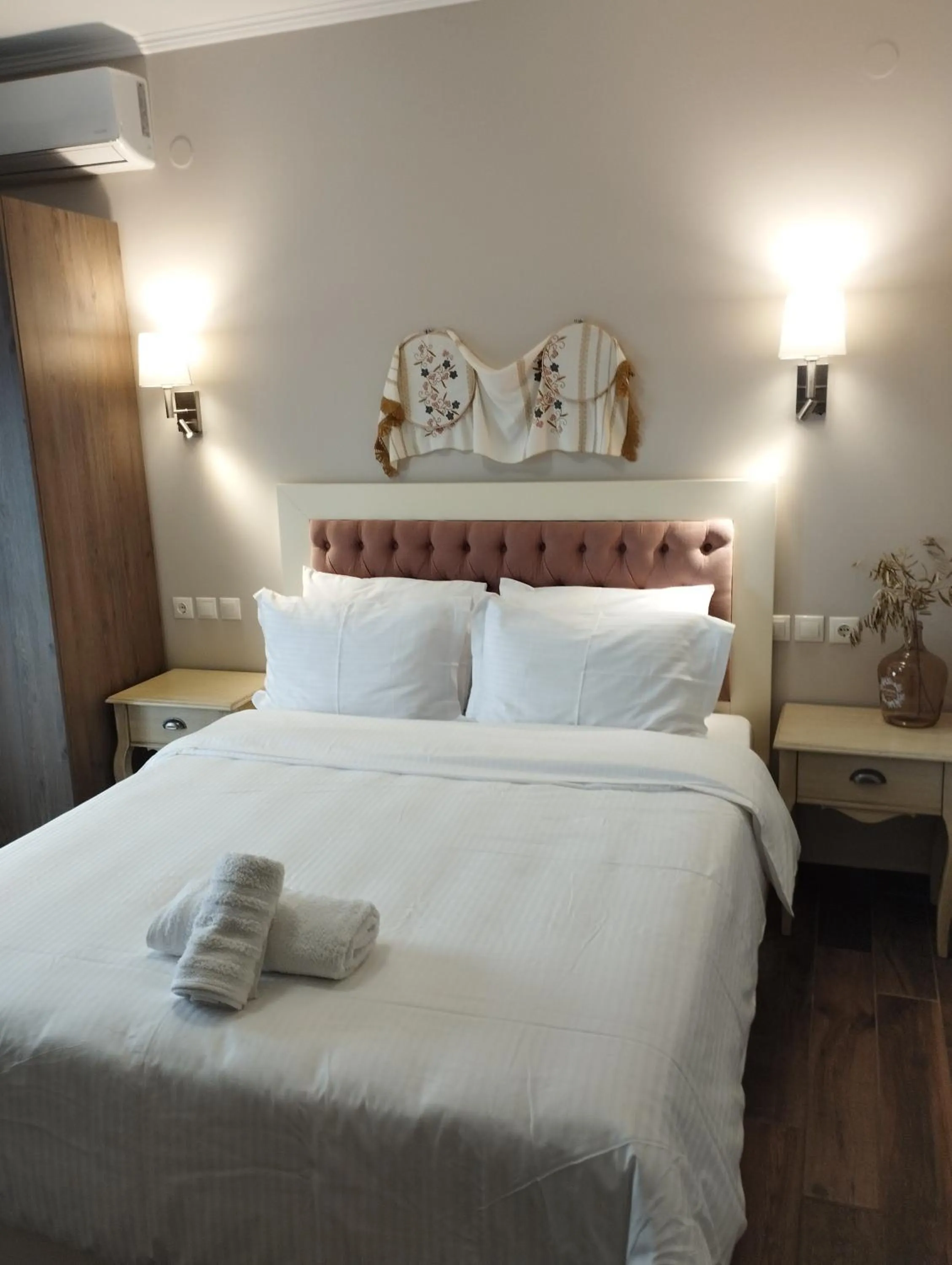 Photo of the whole room, Bed in Romilia Guesthouse