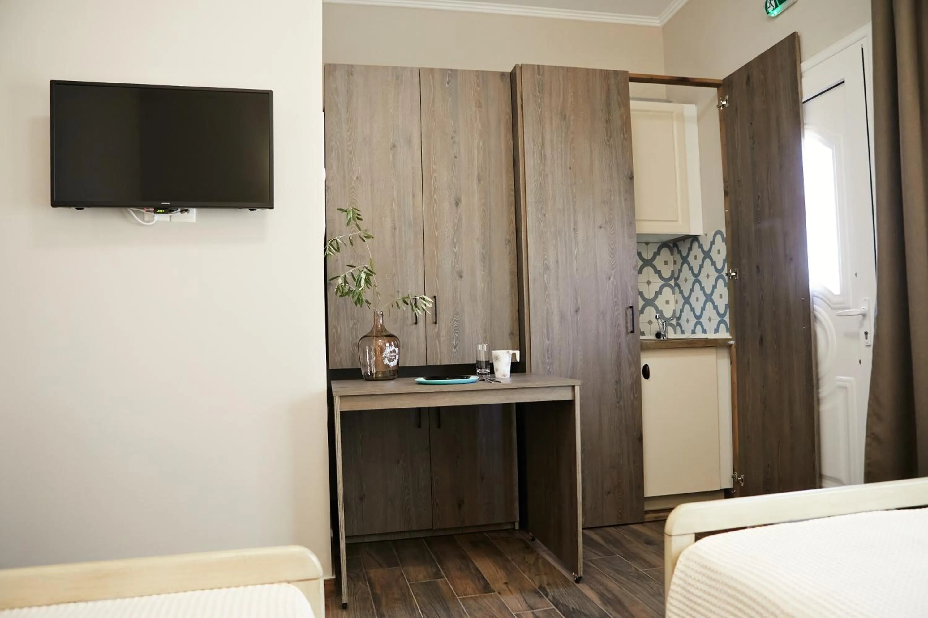 wardrobe, Bed in Romilia Guesthouse