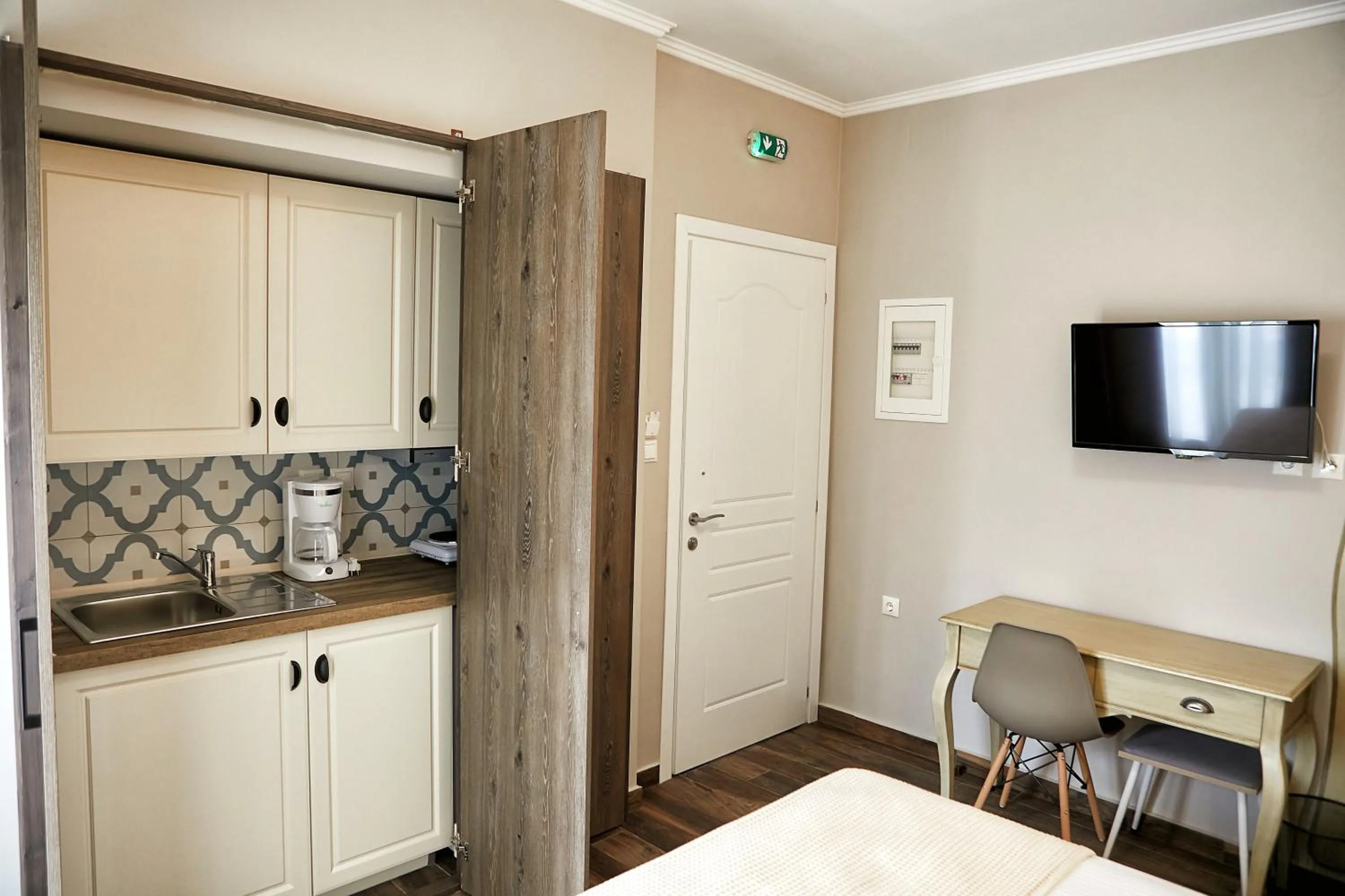 Kitchen or kitchenette in Romilia Guesthouse