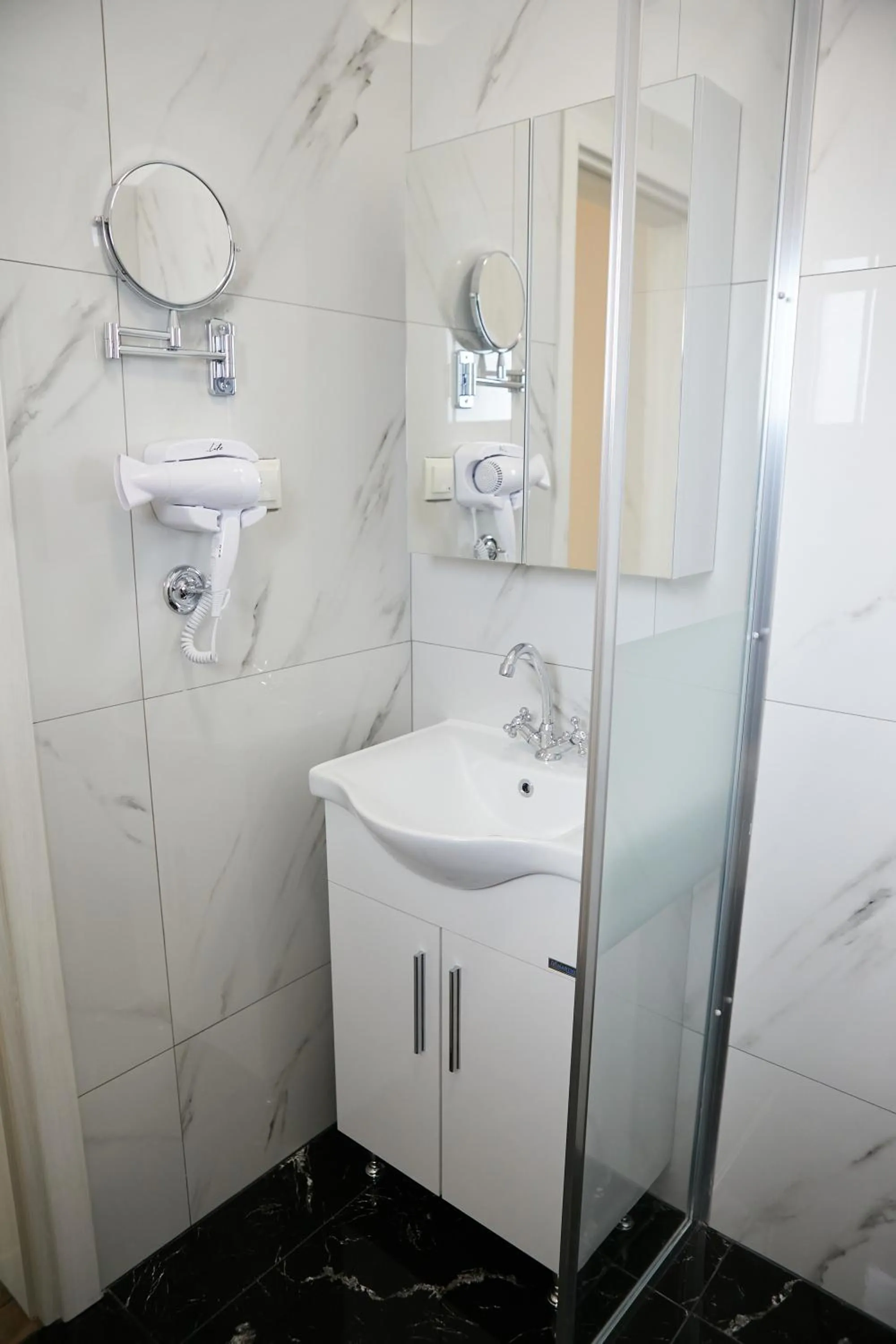 Bathroom in Romilia Guesthouse