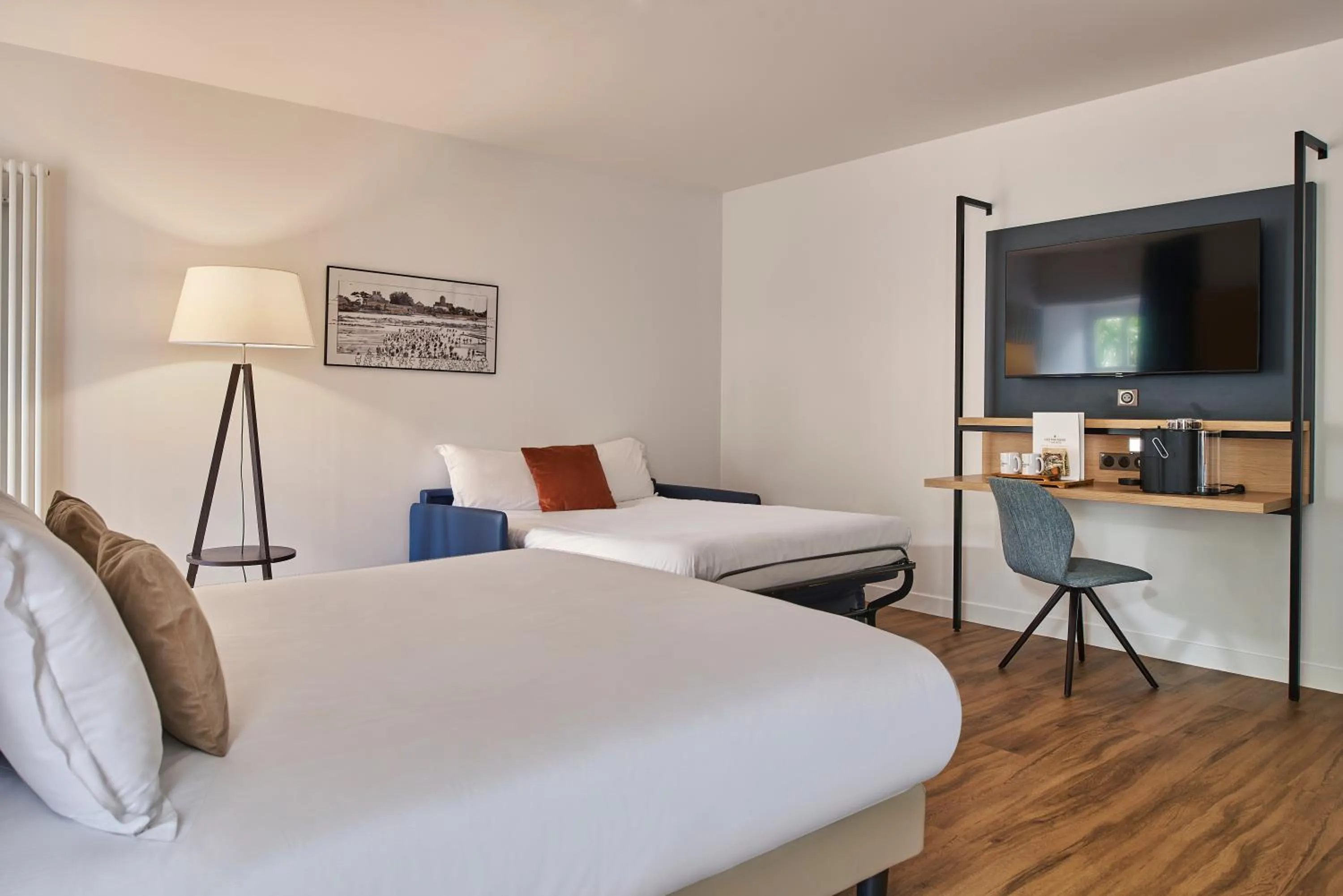 Bedroom, Bed in Les Maisons de Tatihou, The Originals Relais