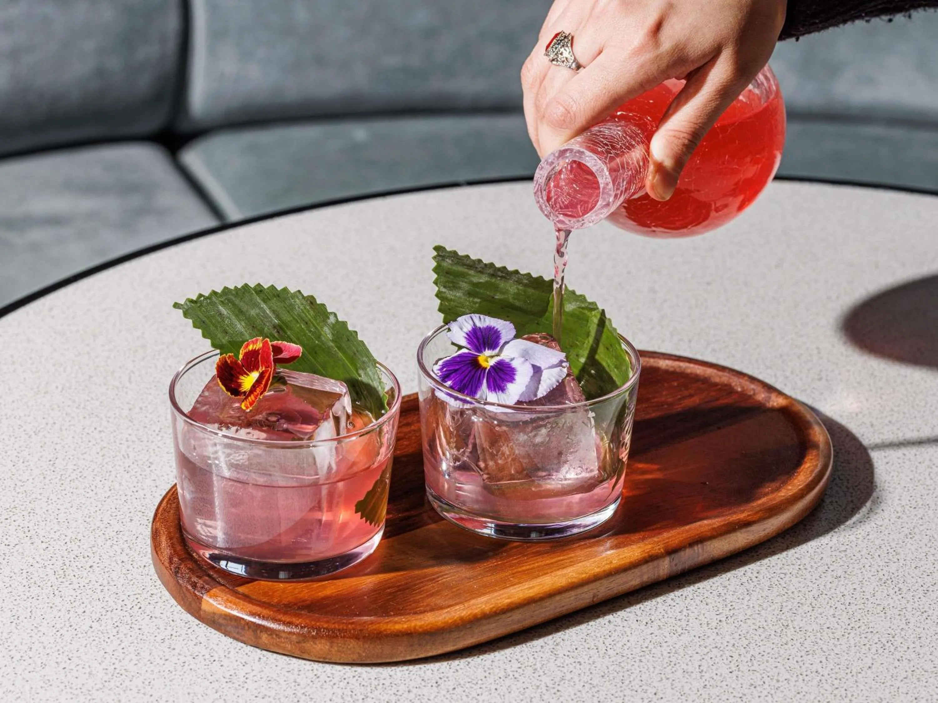 Lounge or bar in TRIBE London Canary Wharf