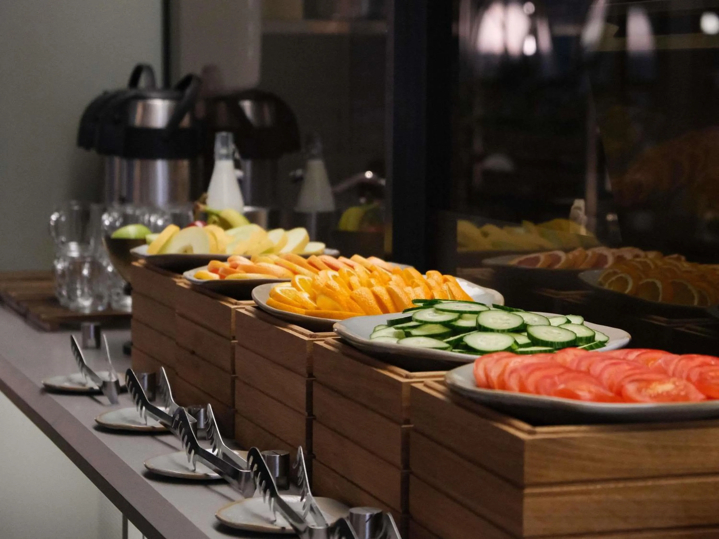 Breakfast in TRIBE London Canary Wharf