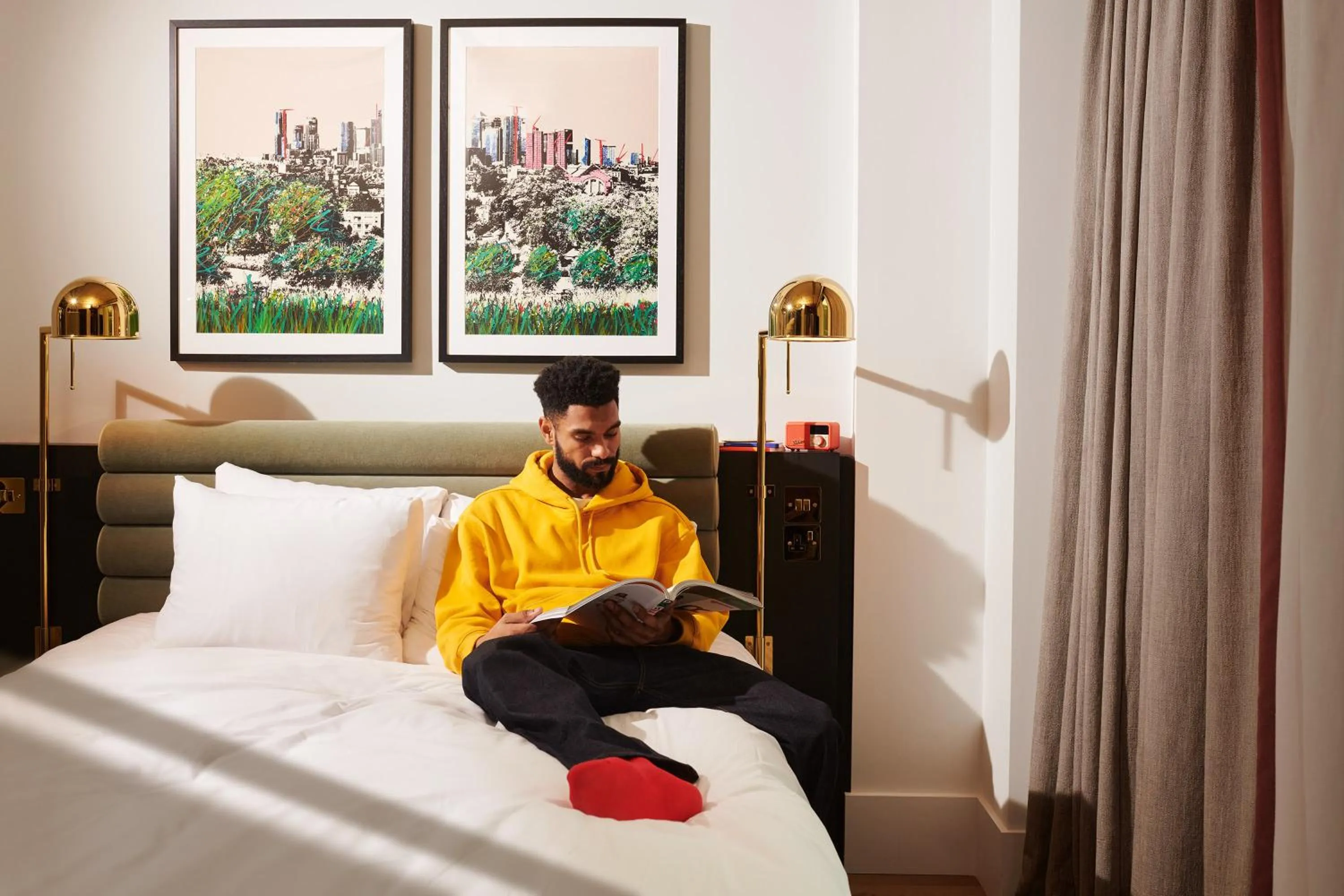 Bedroom, Bed in TRIBE London Canary Wharf