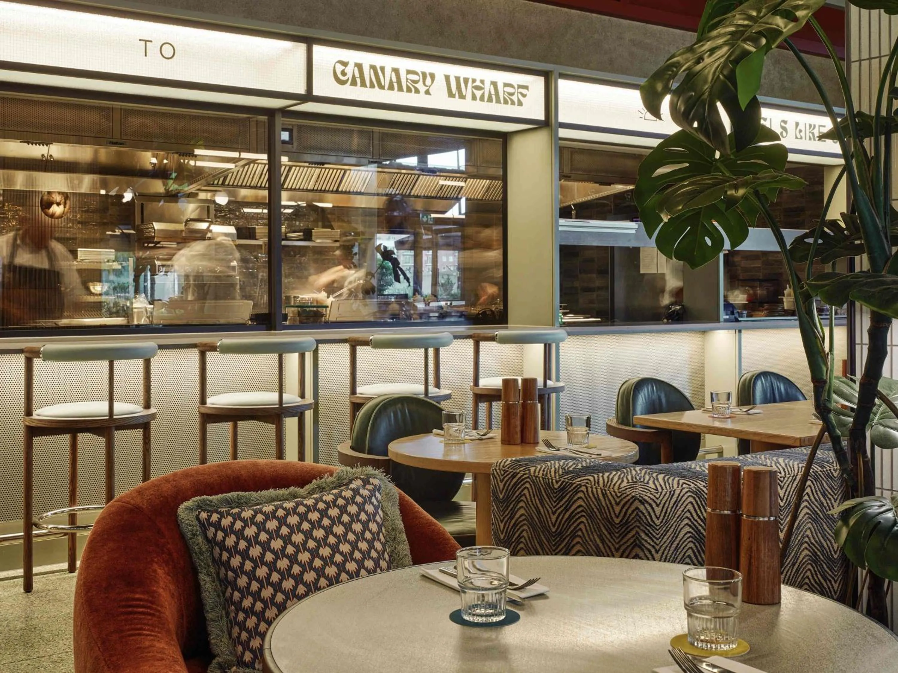 Restaurant/places to eat in TRIBE London Canary Wharf