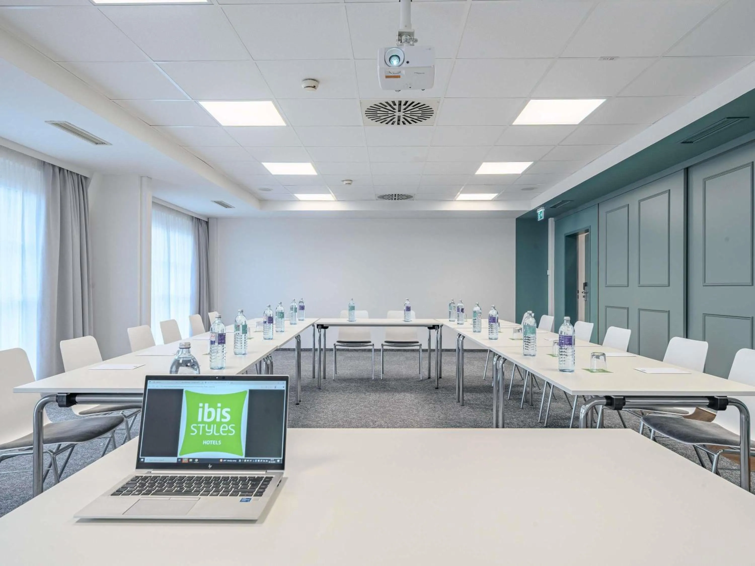 Meeting/conference room in ibis Styles Graz Messe