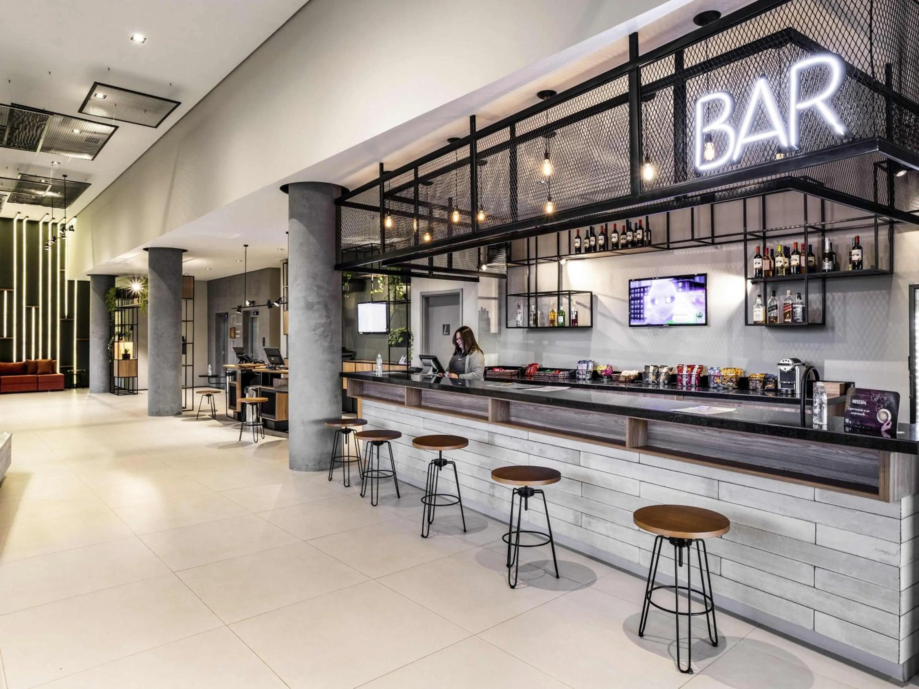 Lounge or bar in ibis Botucatu