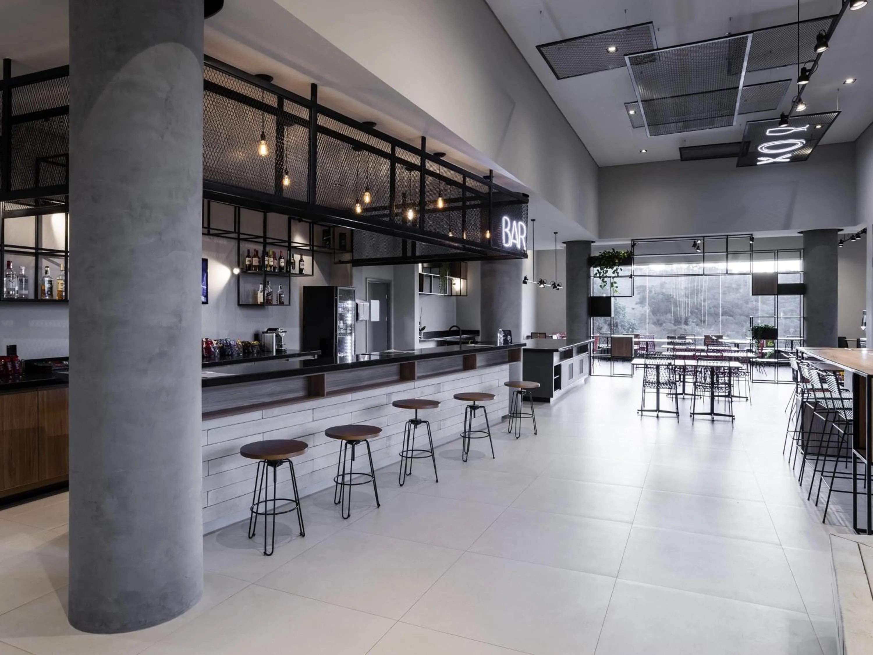 Lounge or bar in ibis Botucatu