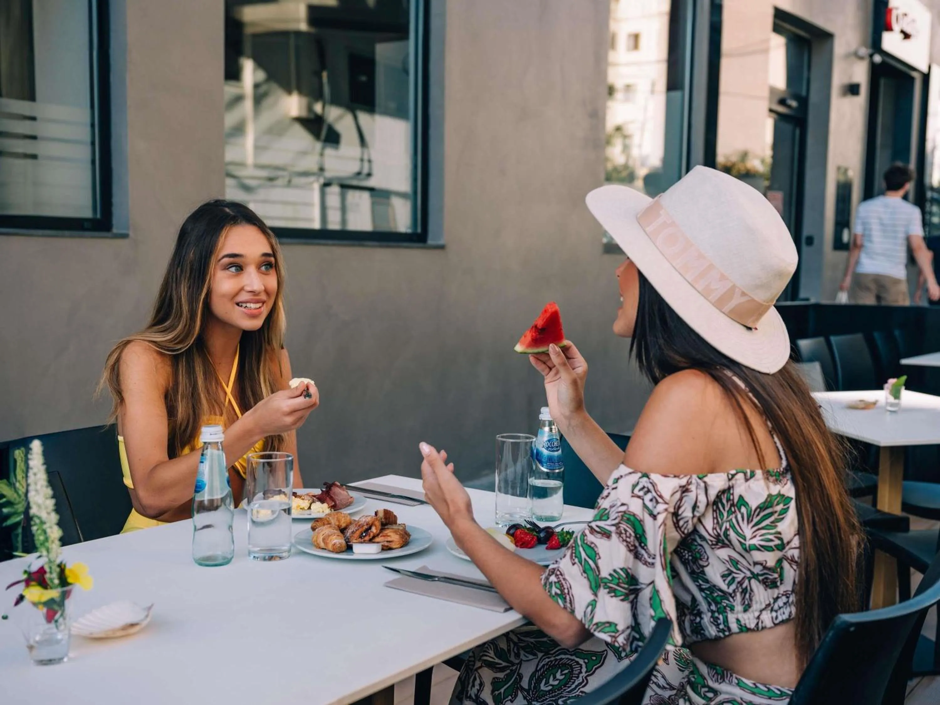 Lounge or bar in Aparthotel Adagio Malta Central