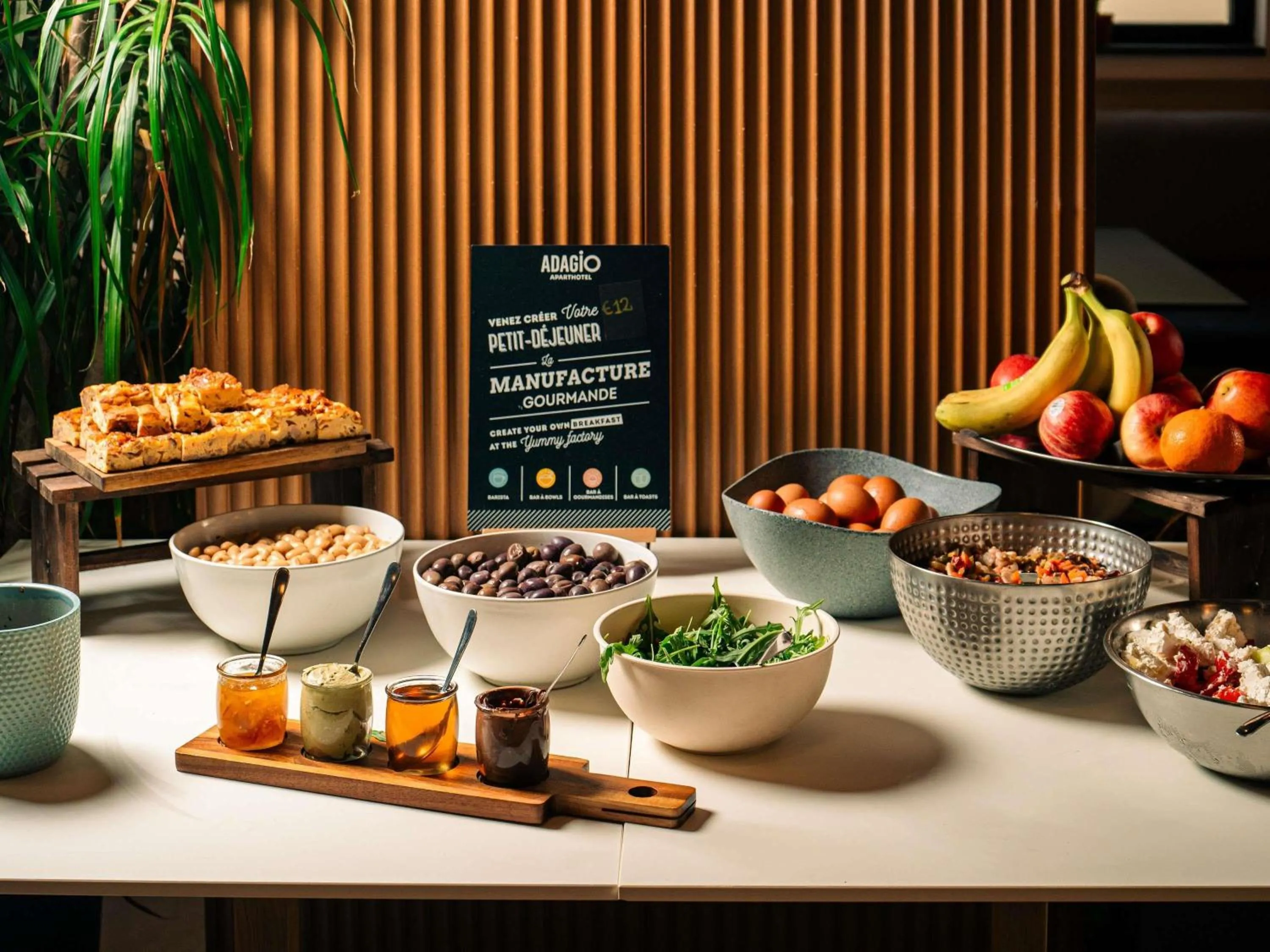 Breakfast in Aparthotel Adagio Malta Central