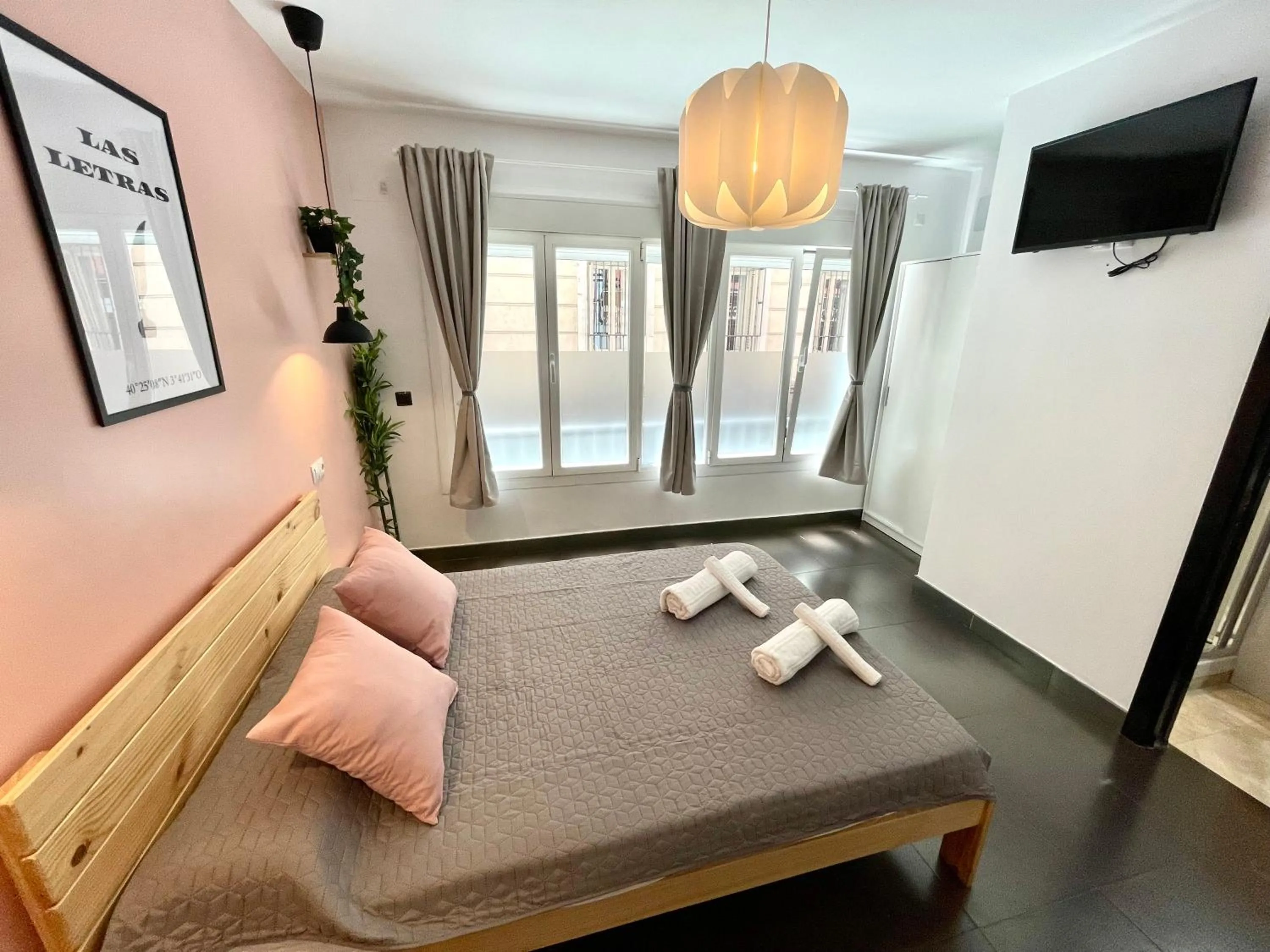 TV and multimedia, Bed in OPERA ROOMS