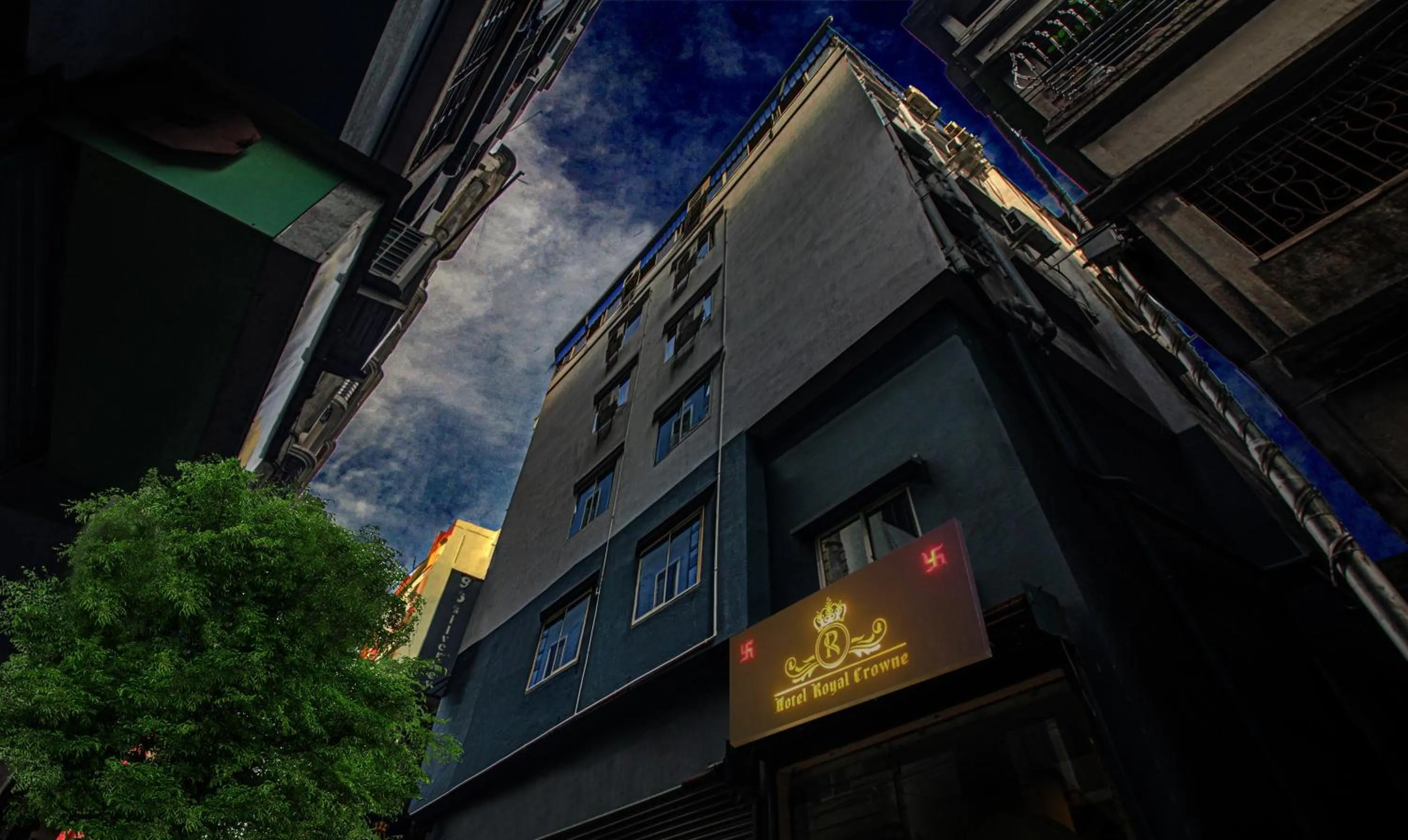 Night in Hotel Royal Crowne near Kolkata Airport