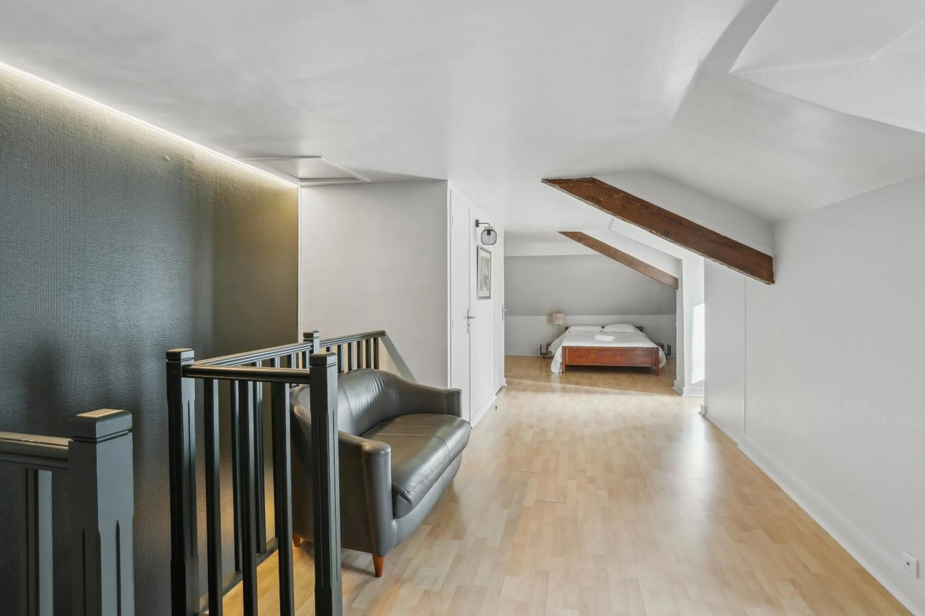 Bed in Hôtel Robespierre Ex Idéal hôtel Paris - Montreuil