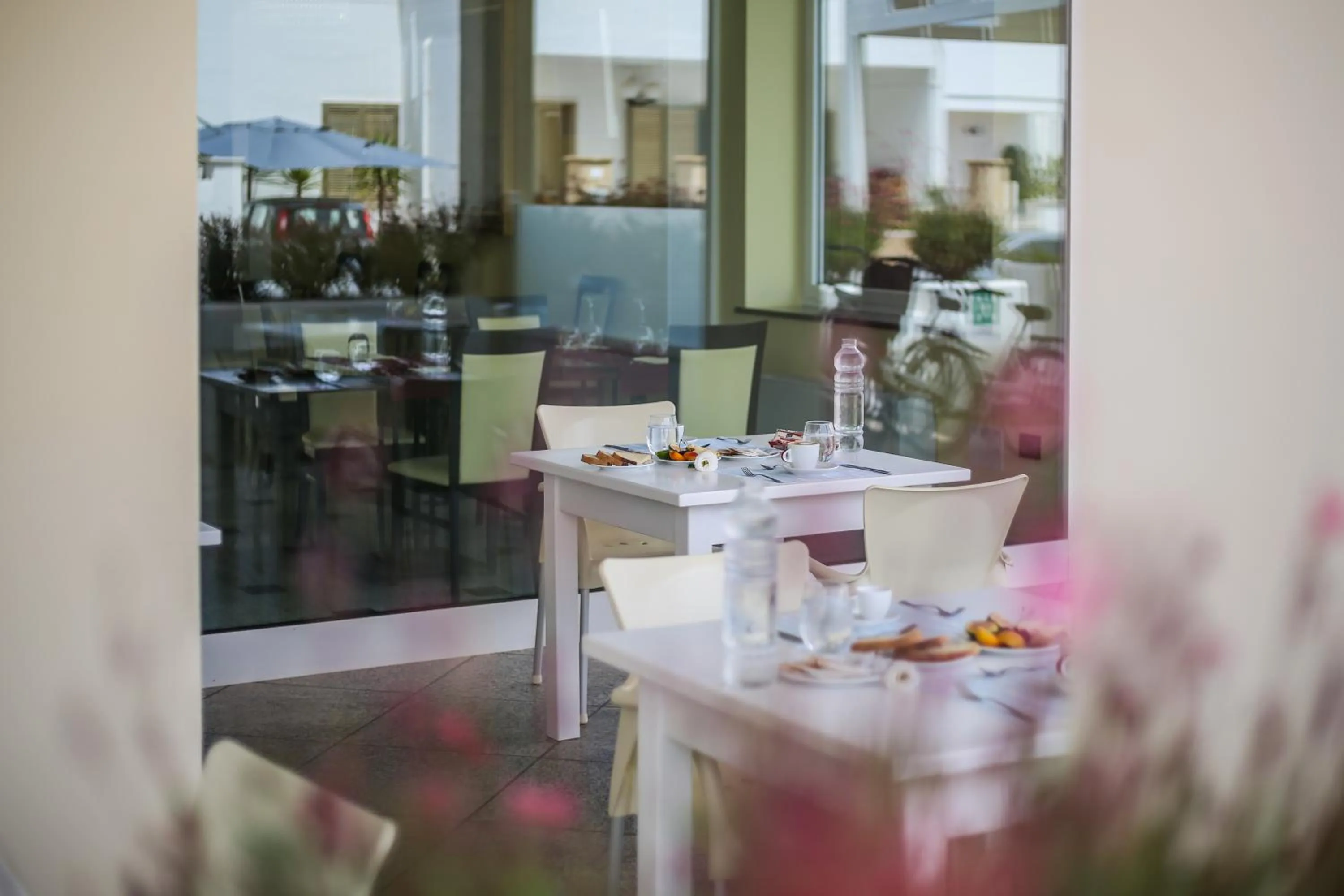 Restaurant/places to eat in Hotel Luna Lido