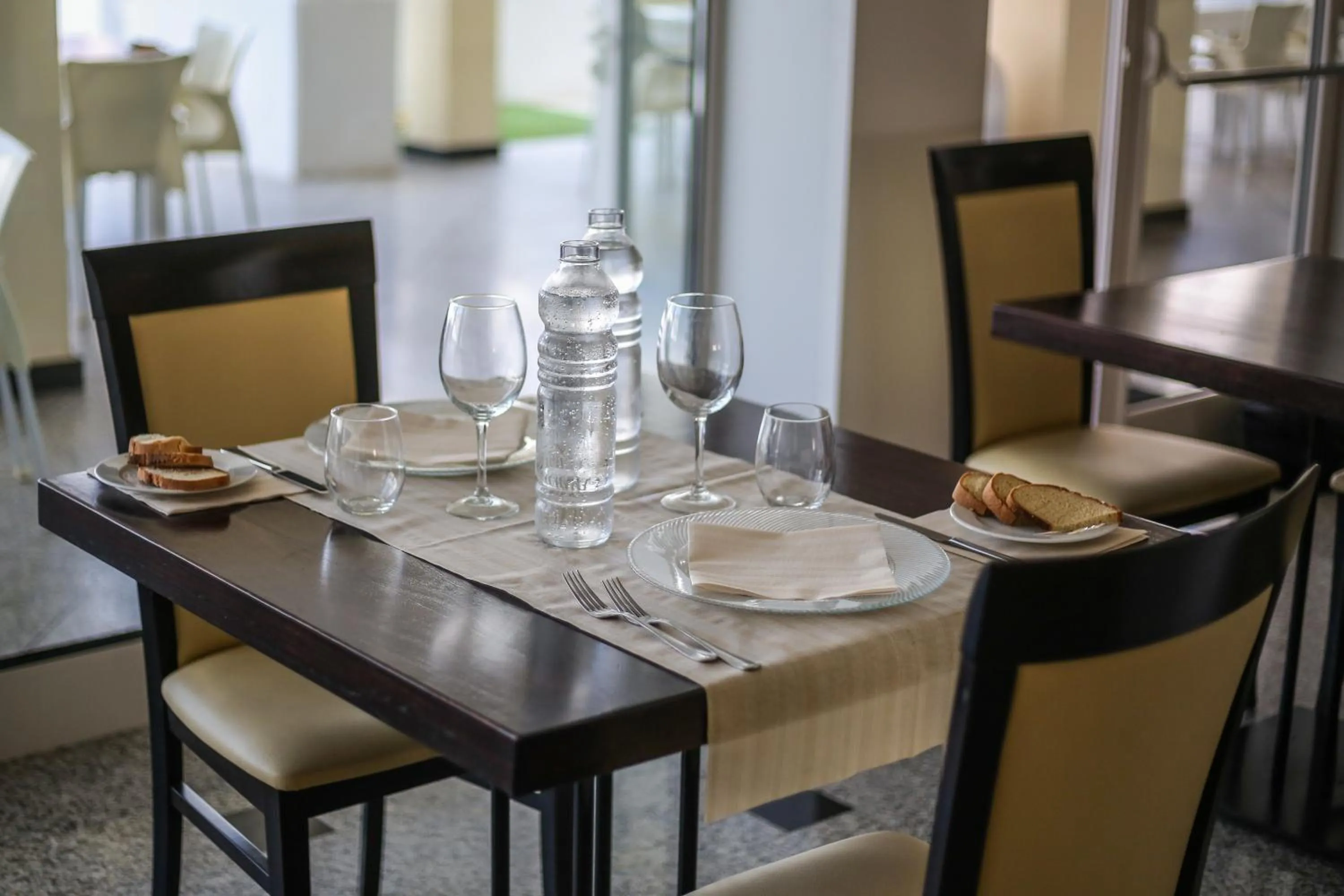 Restaurant/places to eat in Hotel Luna Lido