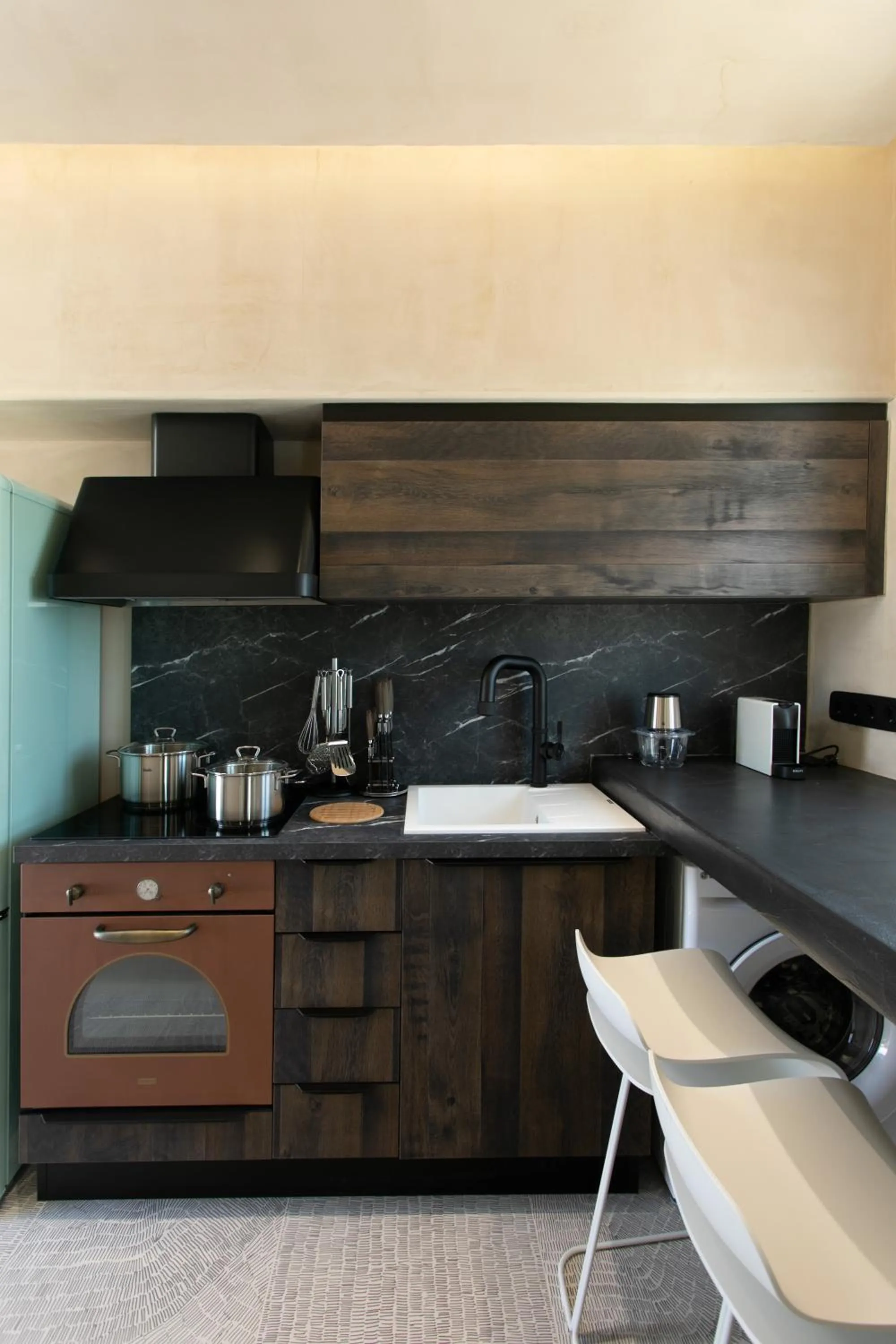 Kitchen or kitchenette in Eden Beachfront Residences & Suites