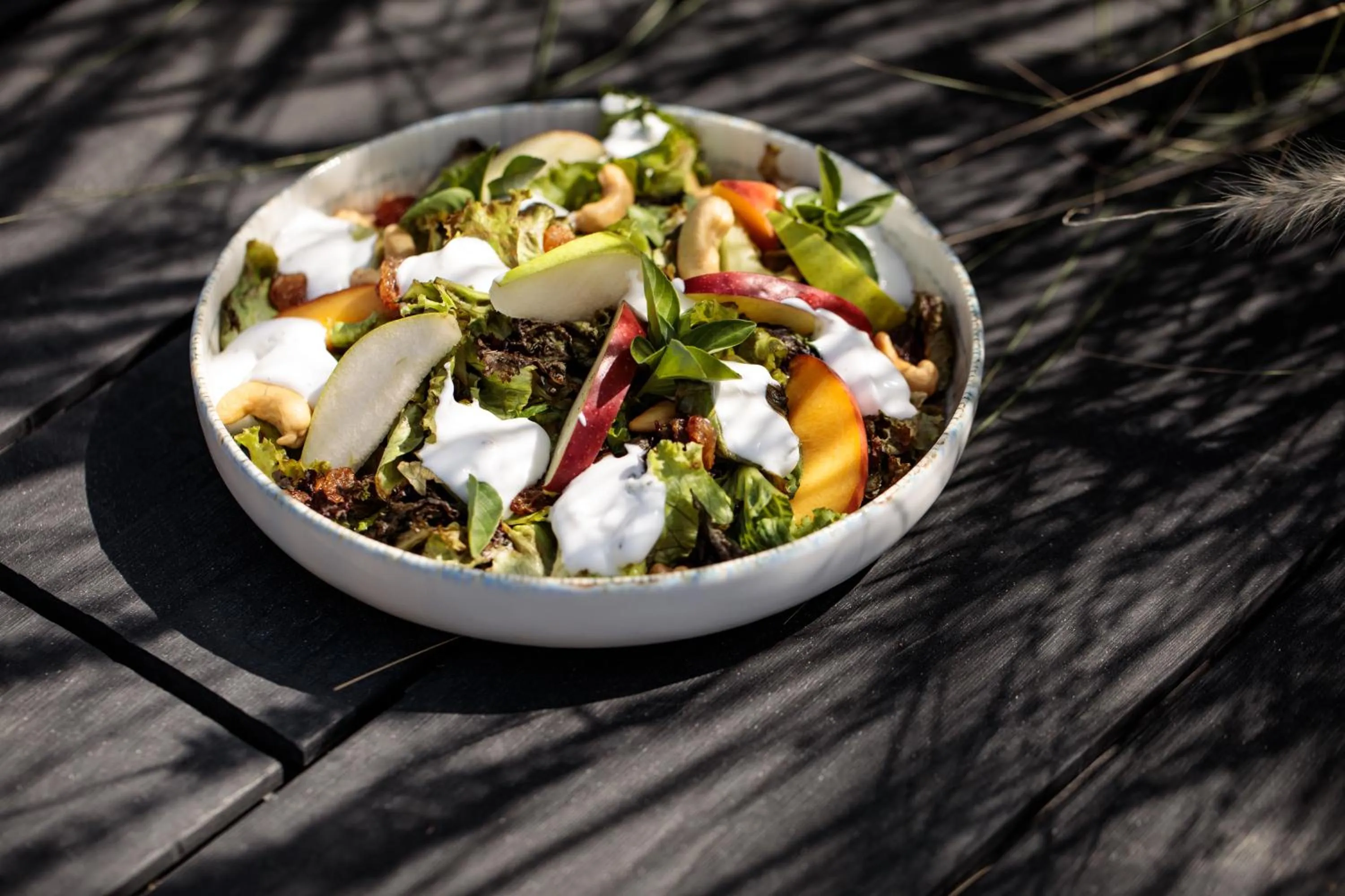 Food and drinks in Eden Beachfront Residences & Suites