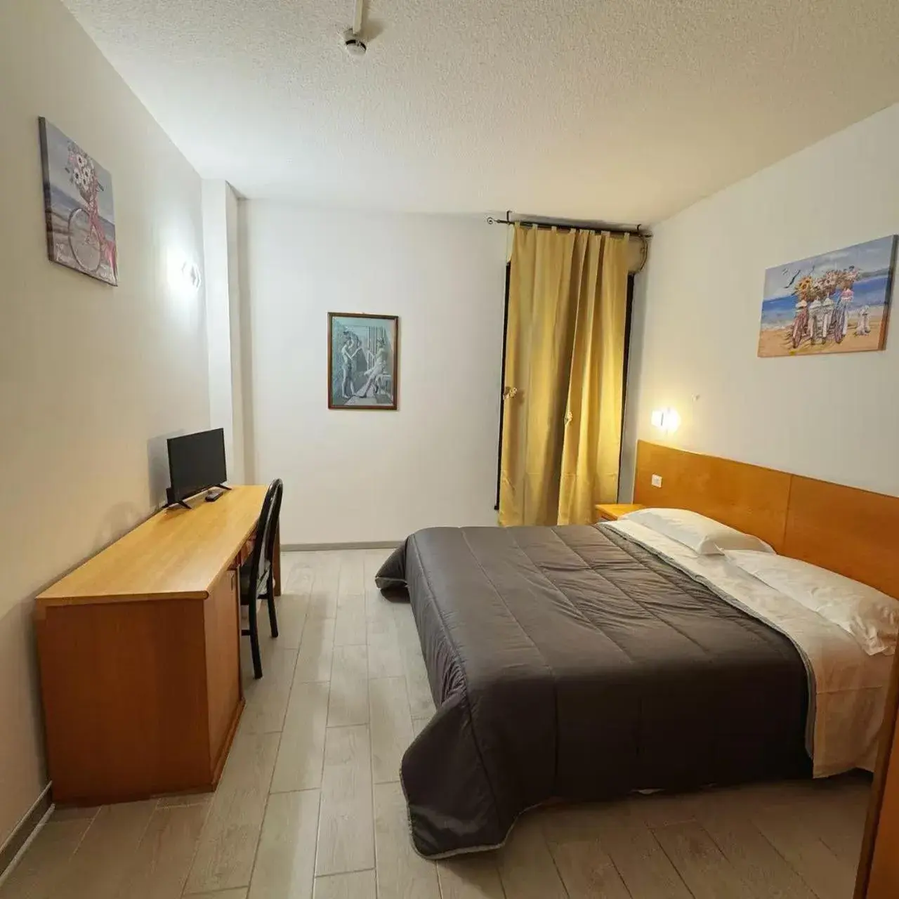 Bedroom, Bed in La Fenice Hotel Bedroom, Bed in La Fenice Hotel