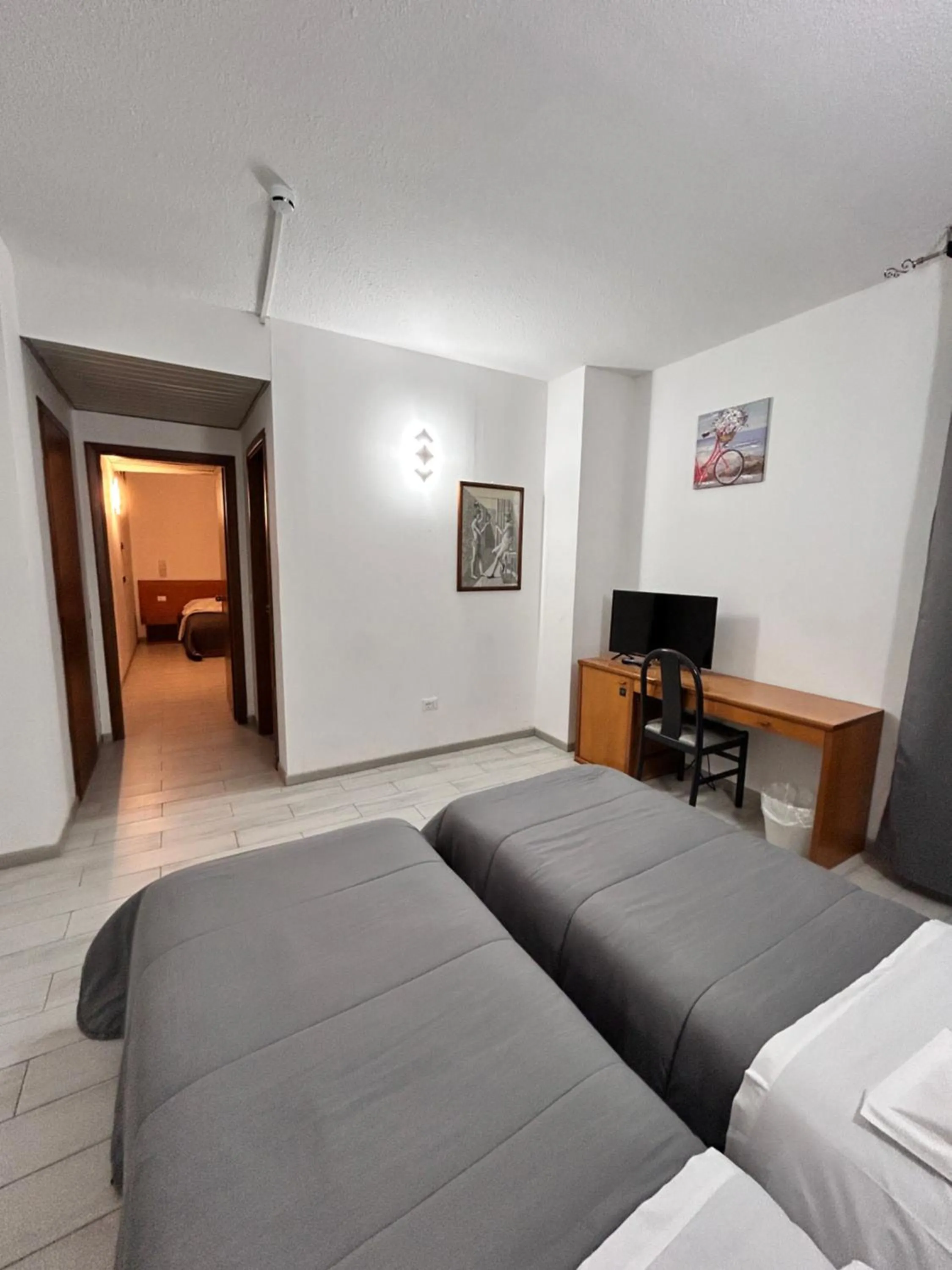 Bedroom, Bed in La Fenice Hotel