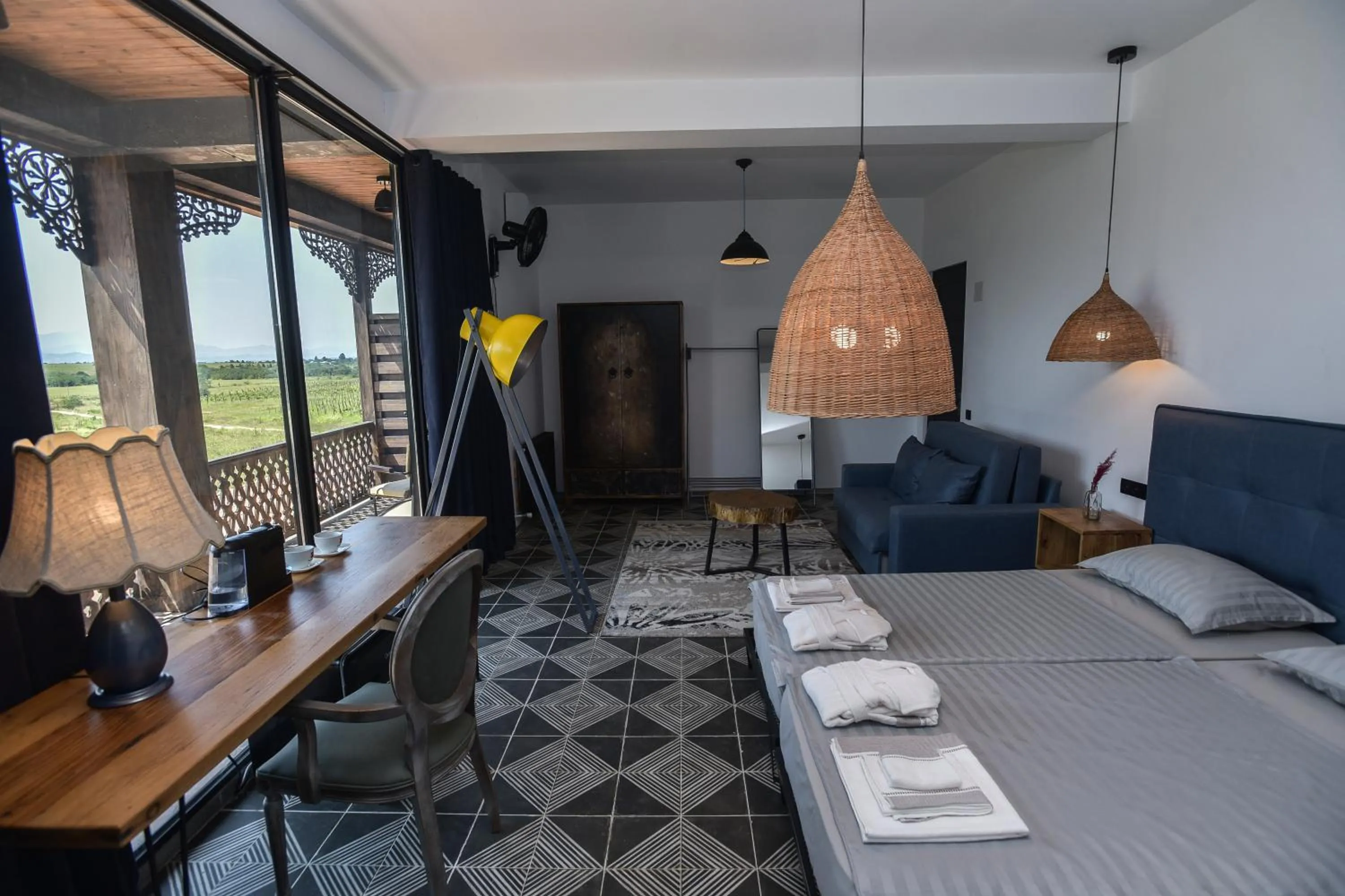 Living room, Bed in Chateau Vartsikhe