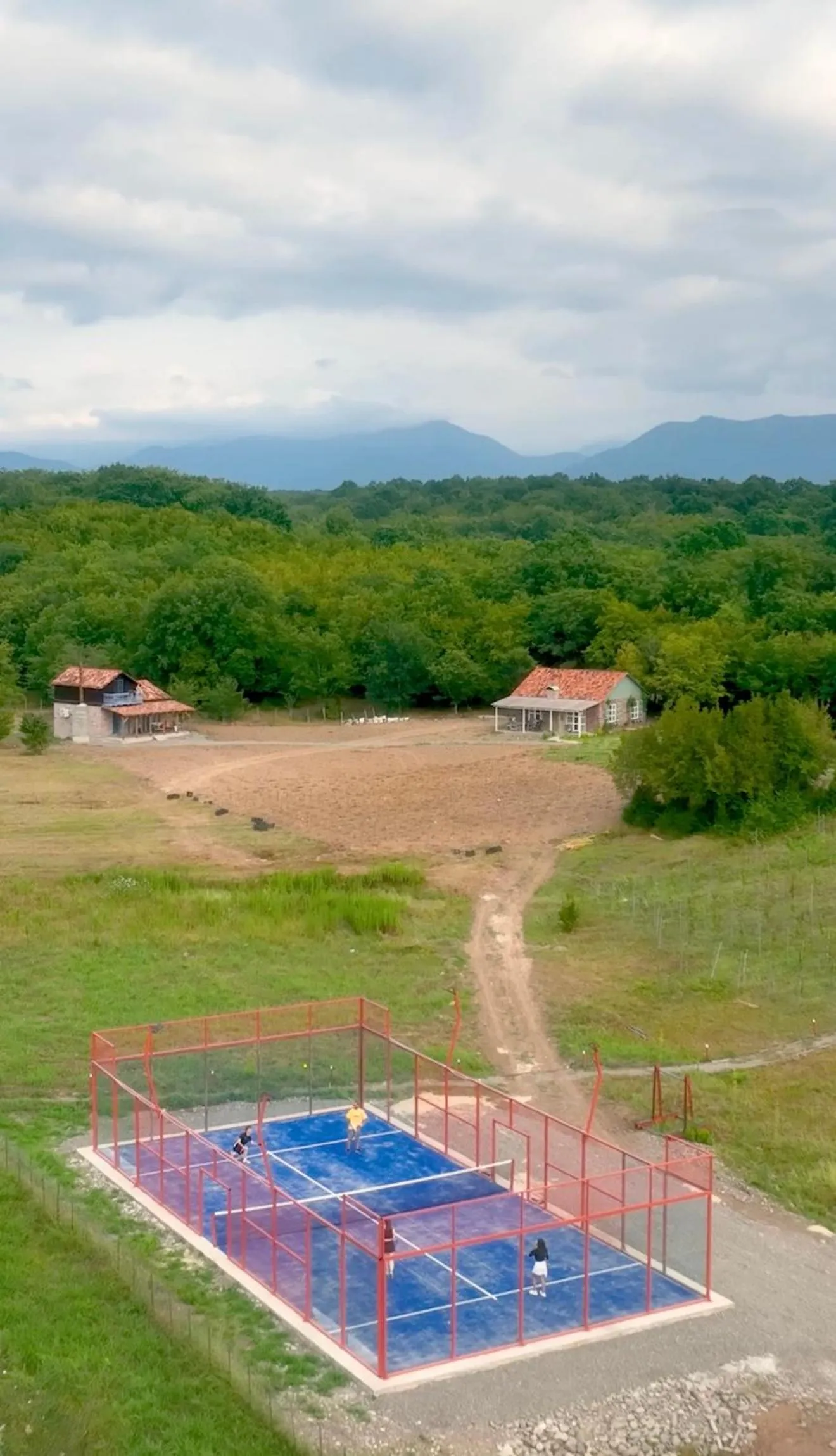 Tennis court in Chateau Vartsikhe