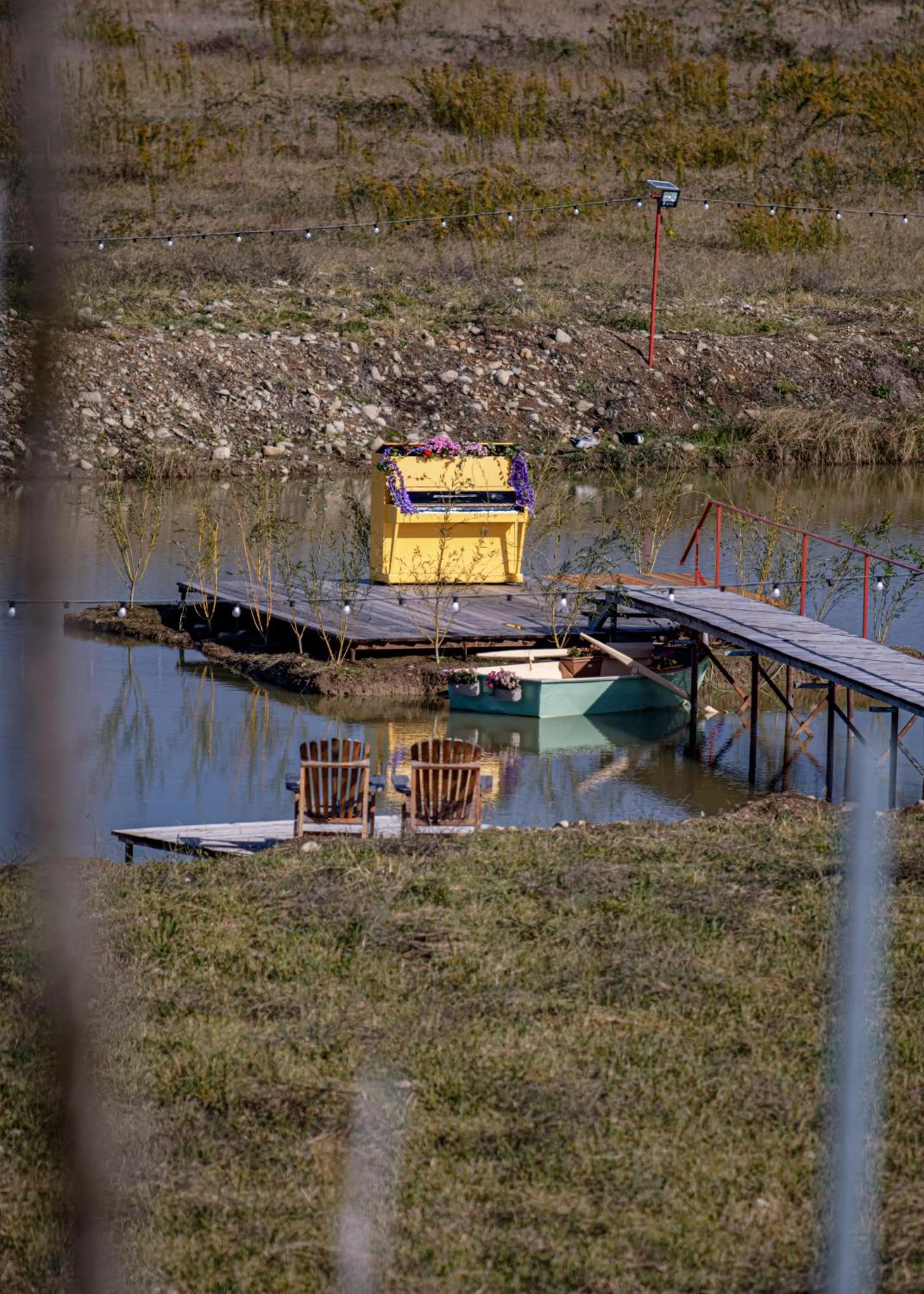 Lake view in Chateau Vartsikhe