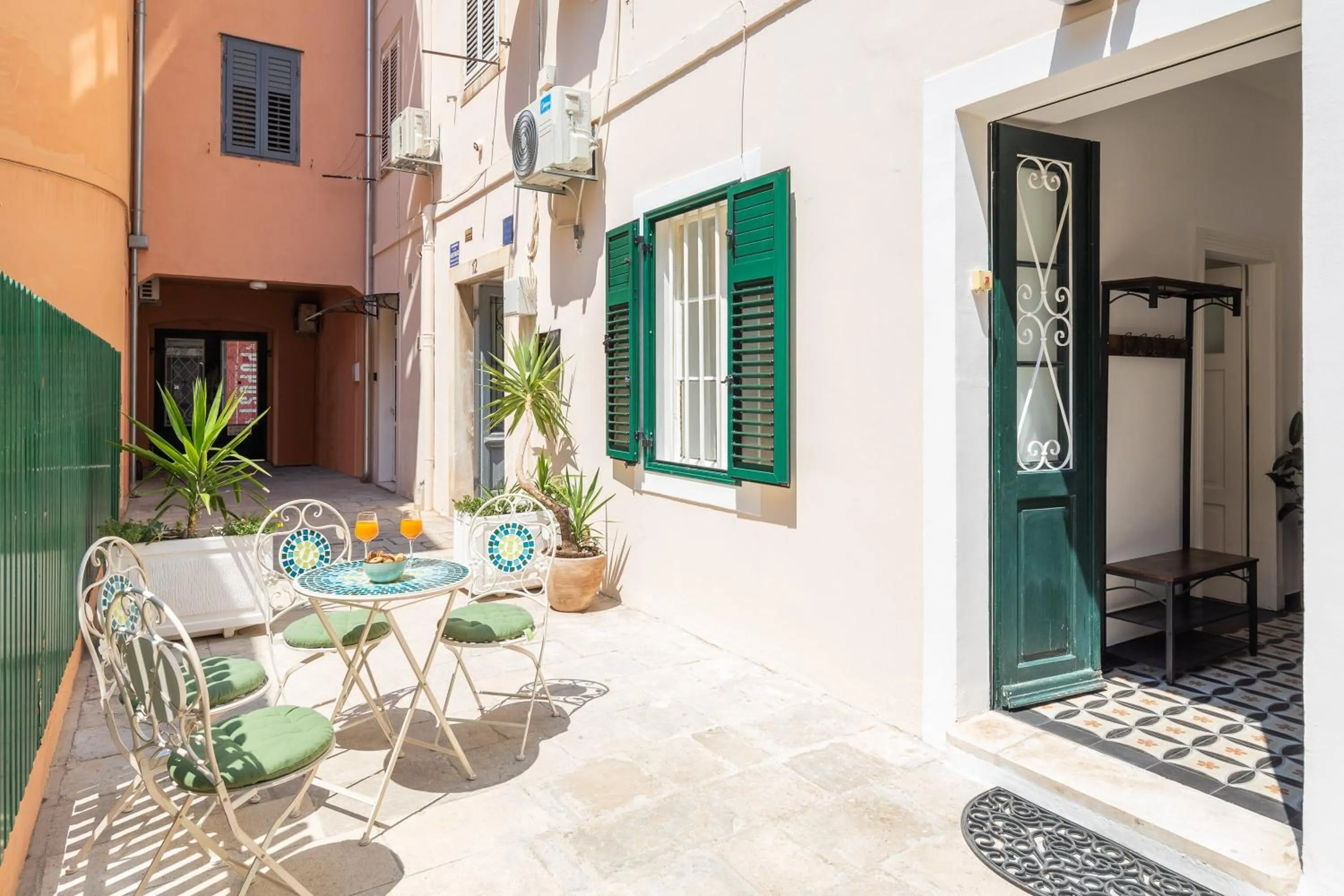 Patio in Luxury apartment Toni with patio in the heart of Split