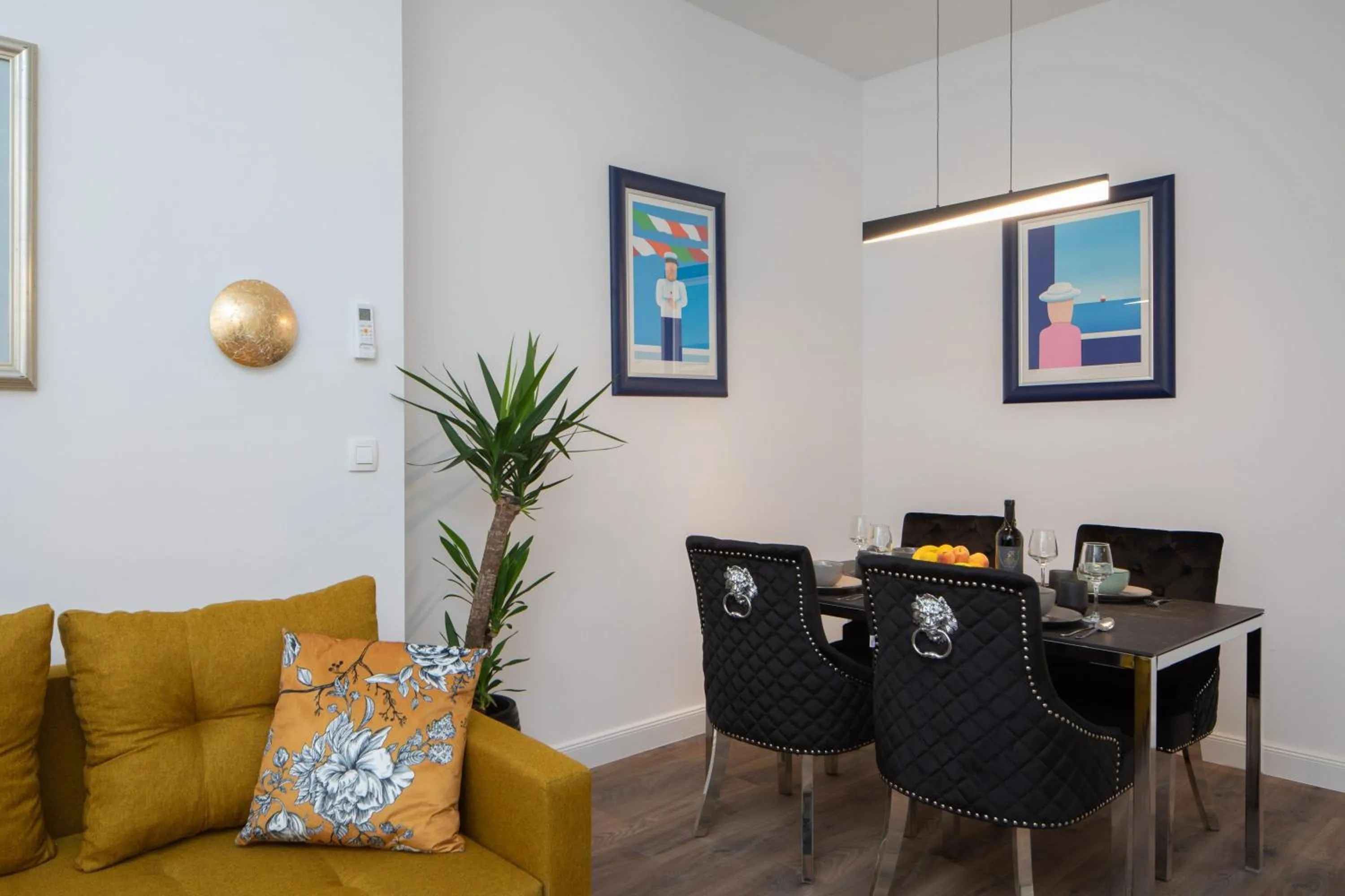 Dining area in Luxury apartment Toni with patio in the heart of Split