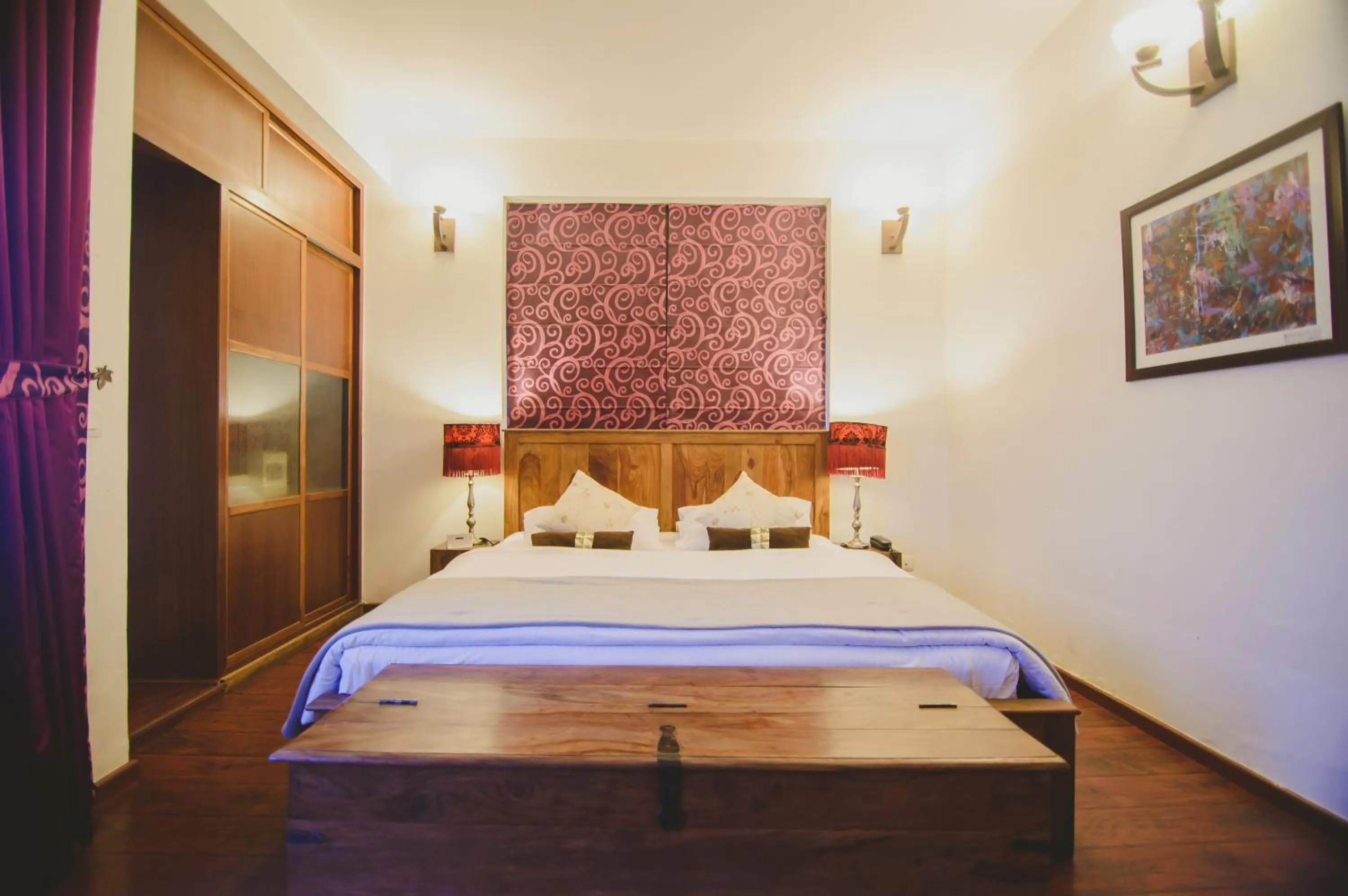 Bed in House of Kapaali