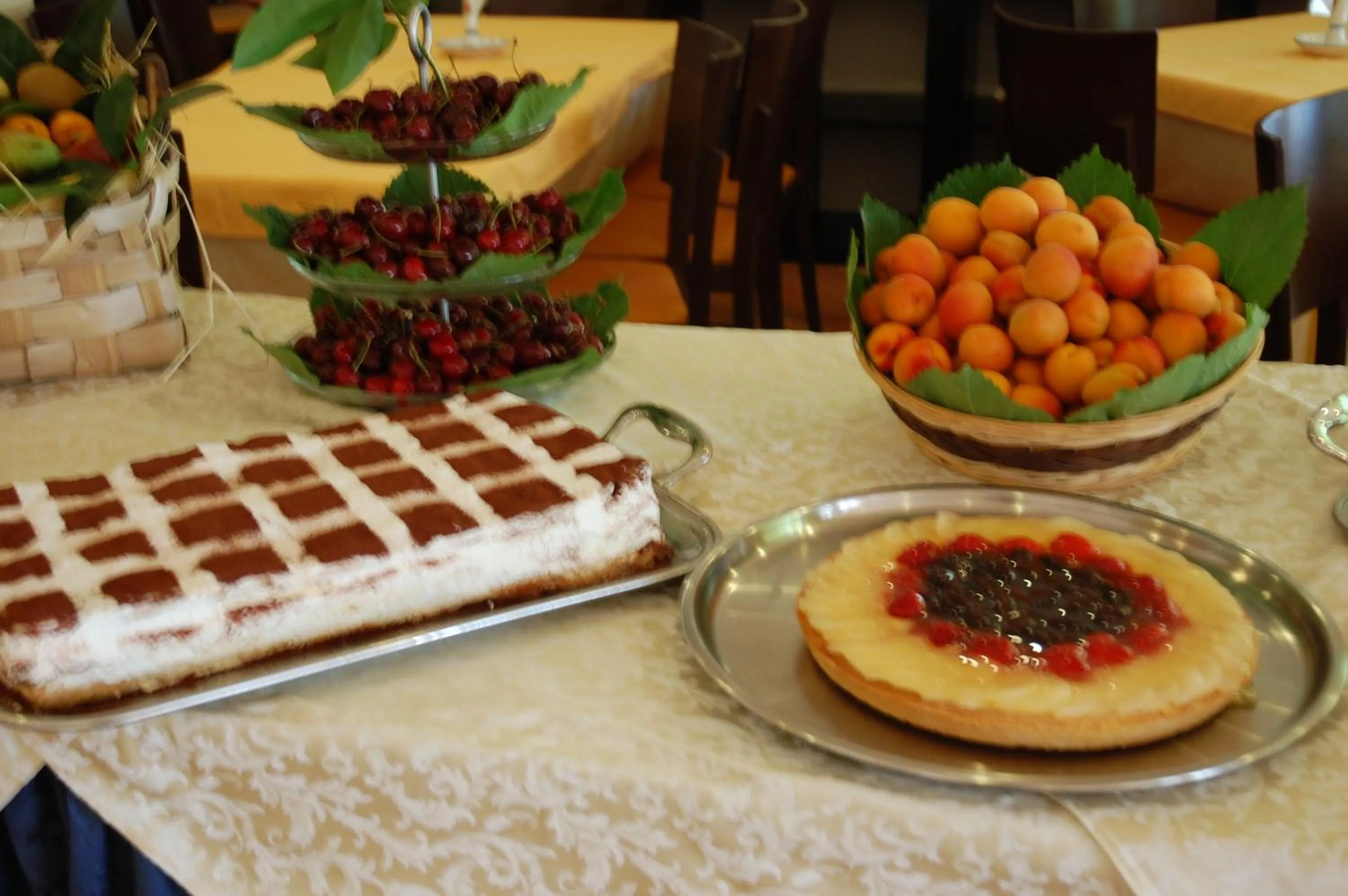 Restaurant/places to eat in Hotel La Torre