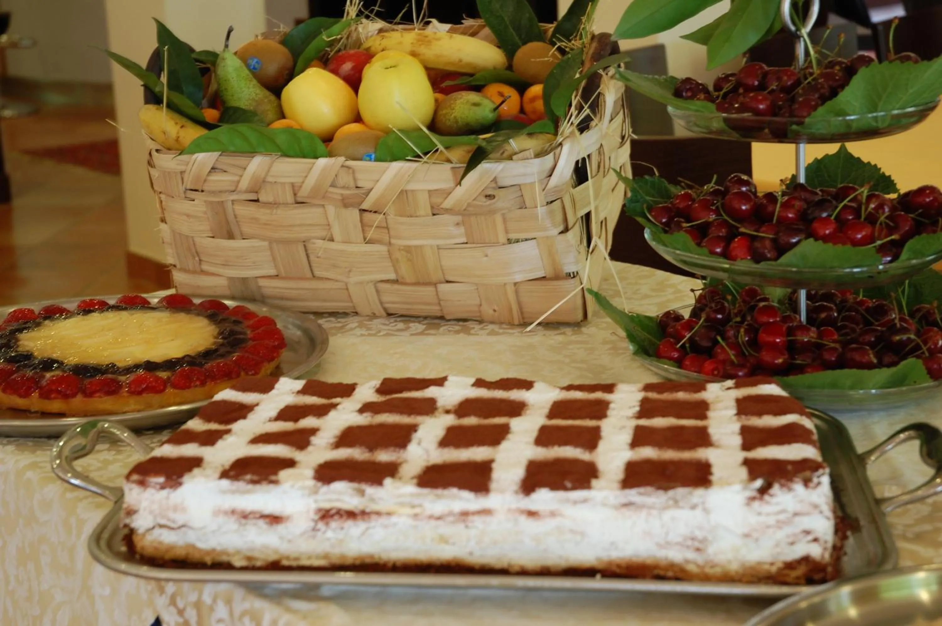 Restaurant/places to eat in Hotel La Torre